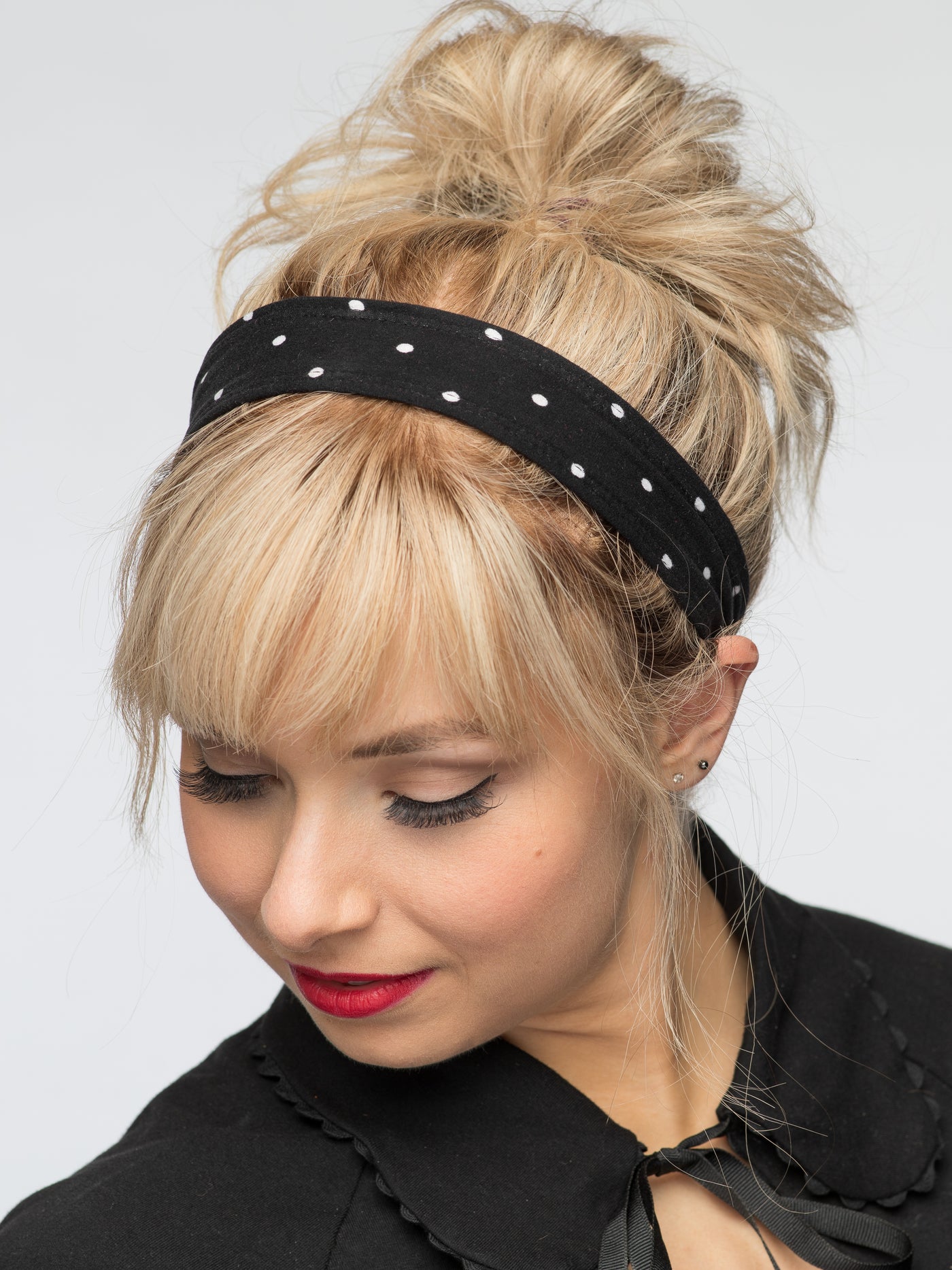 How to pull a wig into a ponytail