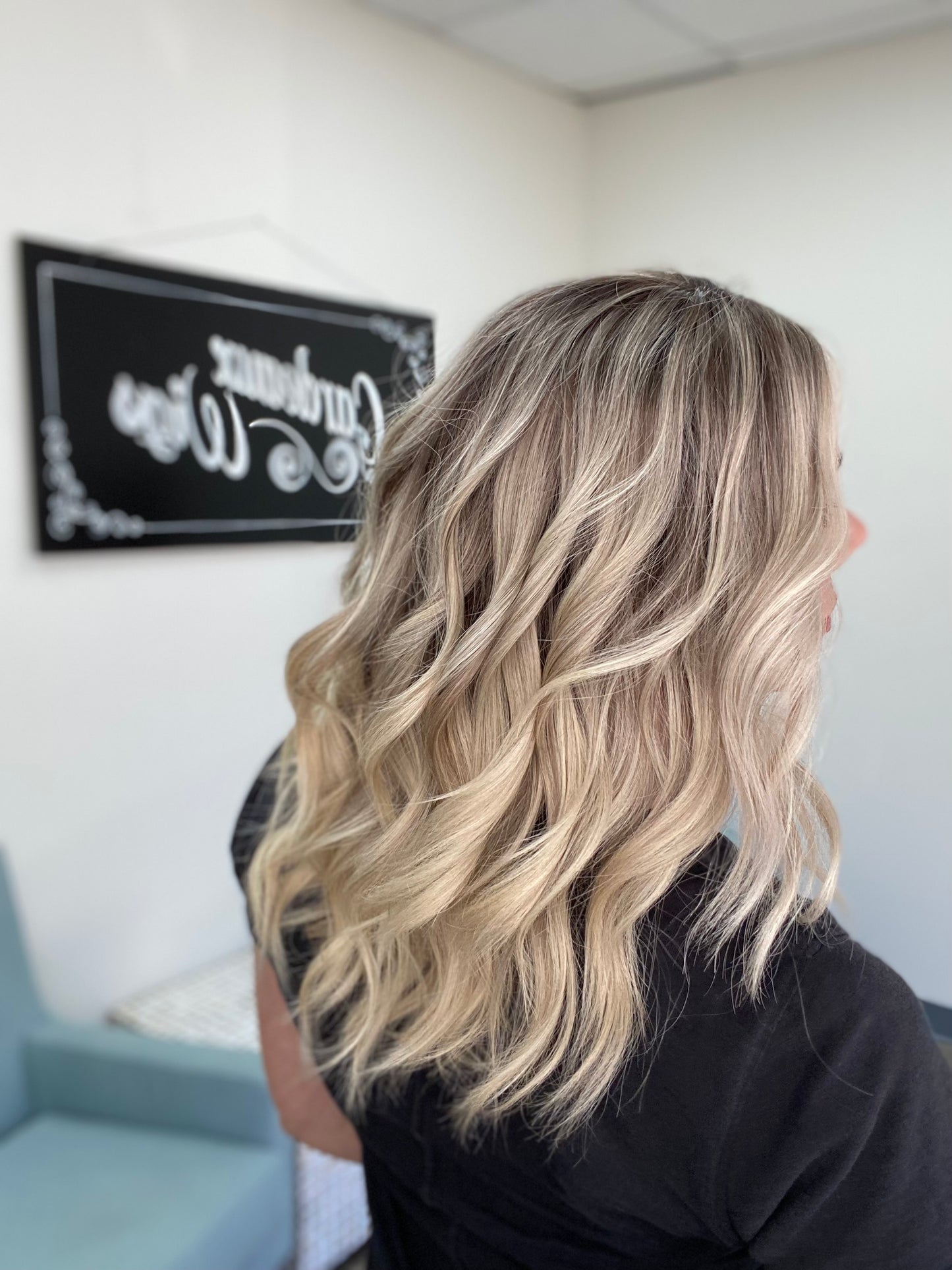 # 8735 GARDEAUX DELUXE HAND TIED MONO TOP WIG (MEDIUM CAP)