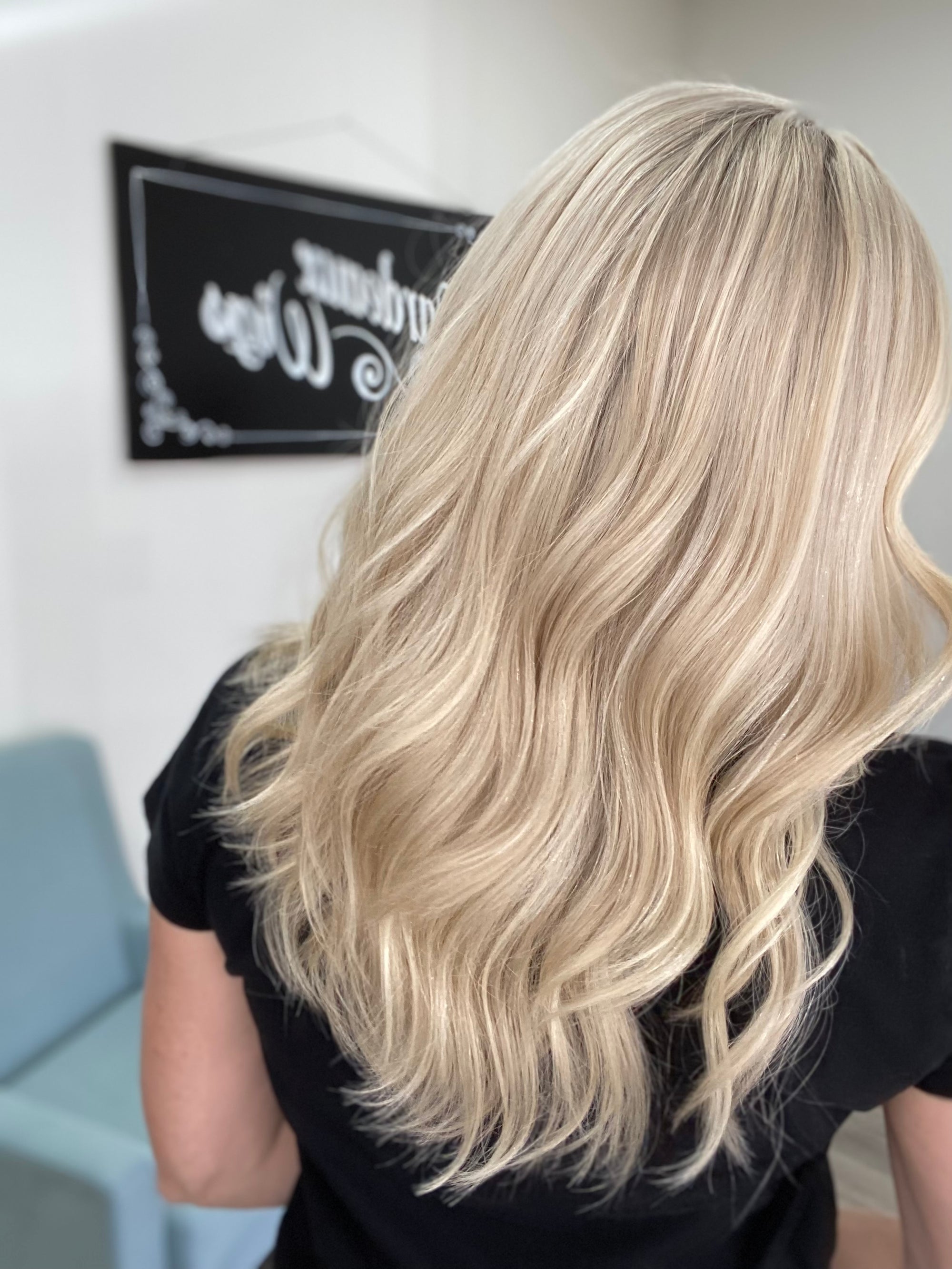 # 8728 GARDEAUX DELUXE HAND TIED MONO TOP WIG (MEDIUM CAP)