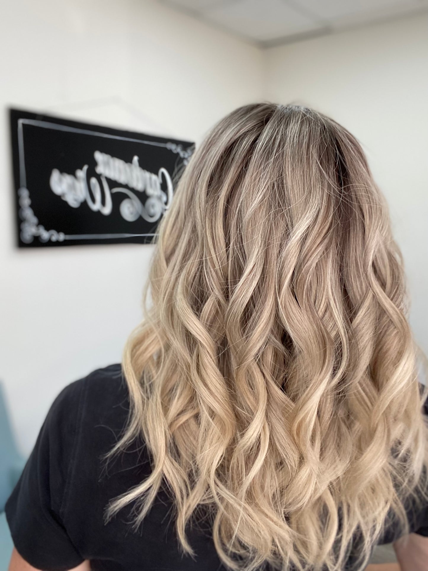 # 8735 GARDEAUX DELUXE HAND TIED MONO TOP WIG (MEDIUM CAP)