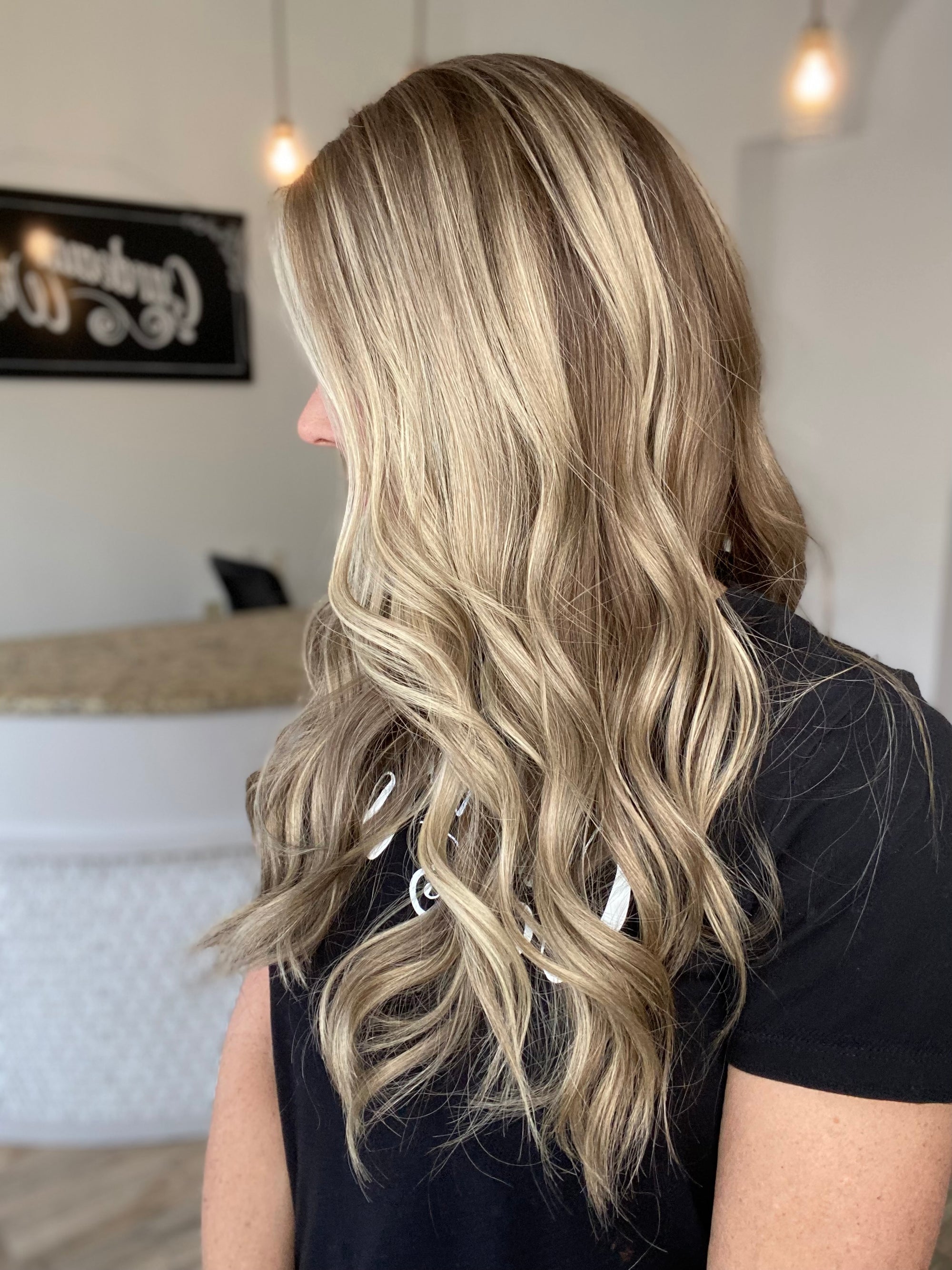 # G-8117 GARDEAUX DELUXE HAND TIED, SILICONE LINED GRIPPER WIG (MEDIUM CAP)