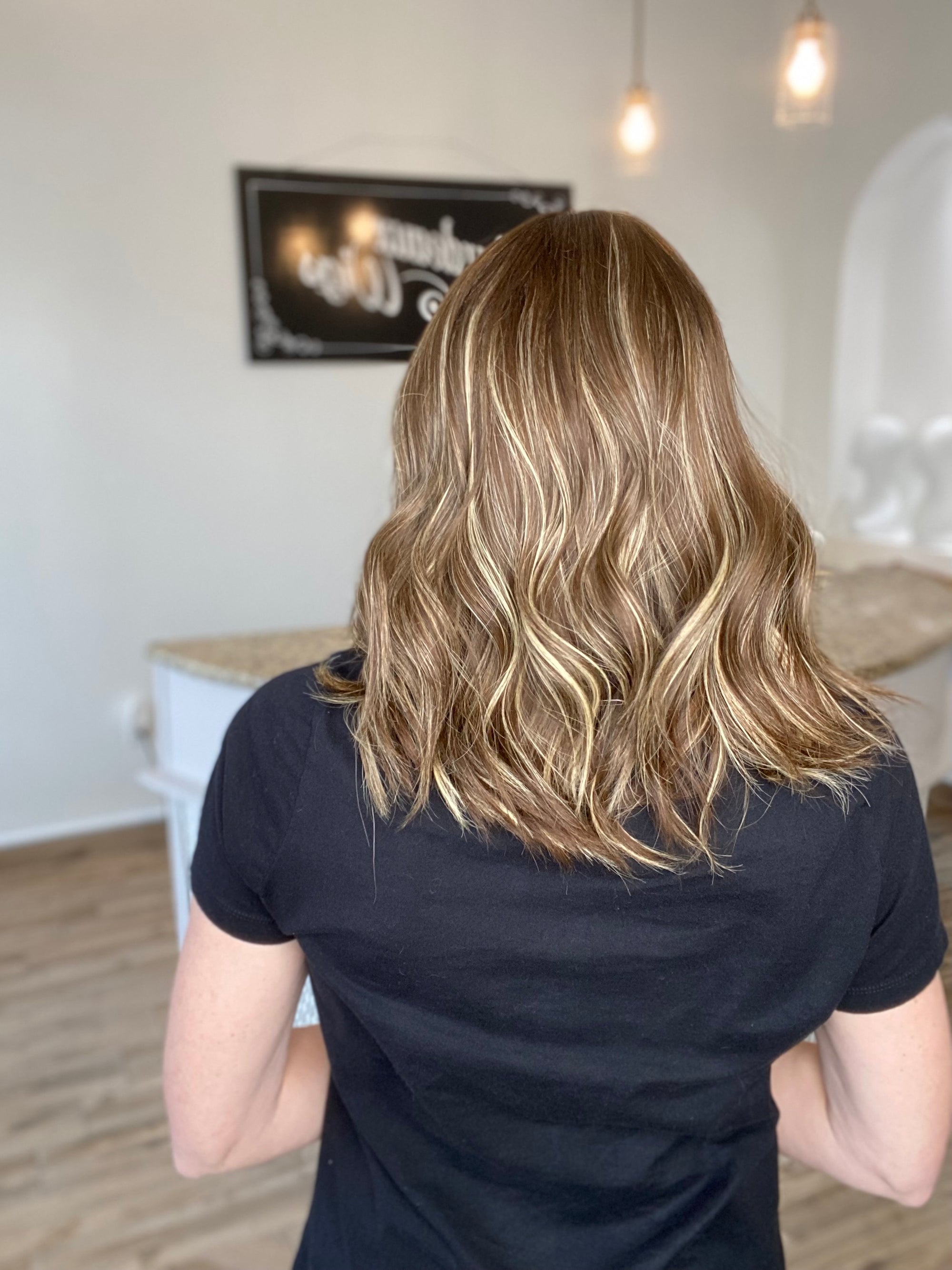 STOCK# BL606B GARDEAUX DELUXE LACE TOP WIG (MEDIUM CAP)