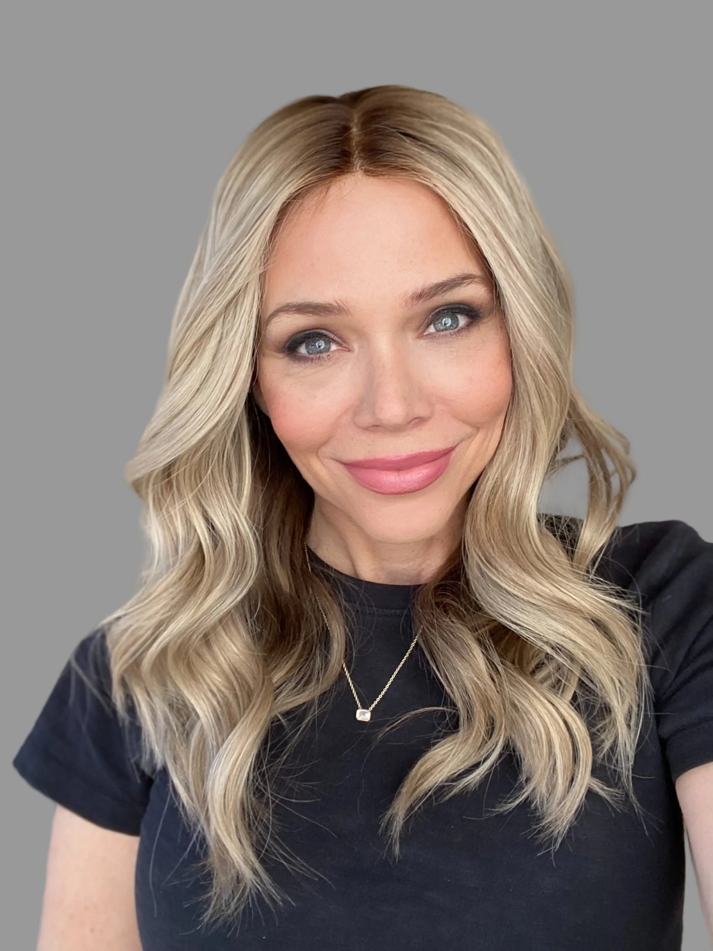 # 8613 GARDEAUX DELUXE MONO TOP WIG (SMALL CAP)