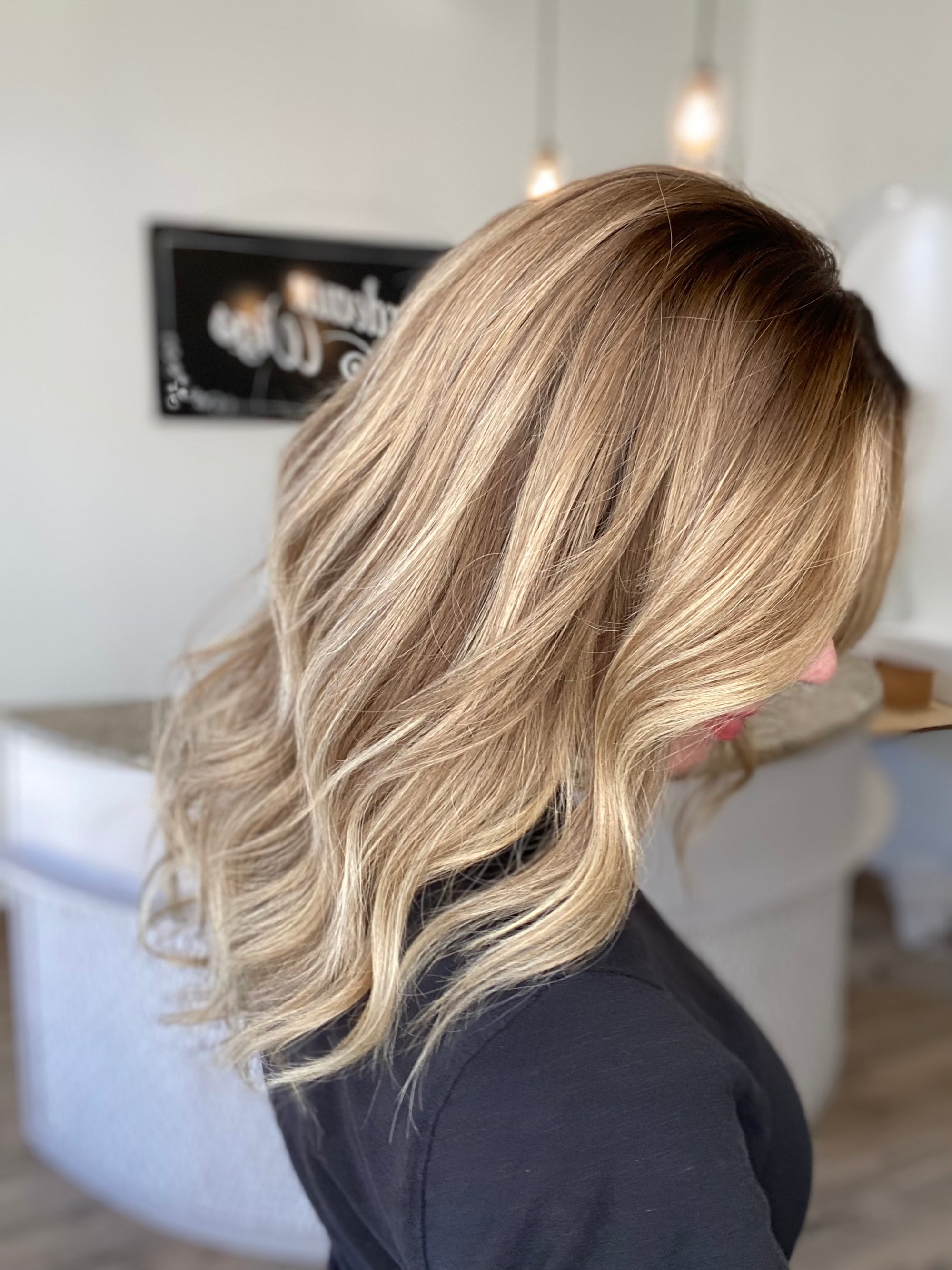 # 8570 GARDEAUX DELUXE HAND TIED MONO TOP WIG (MEDIUM CAP)