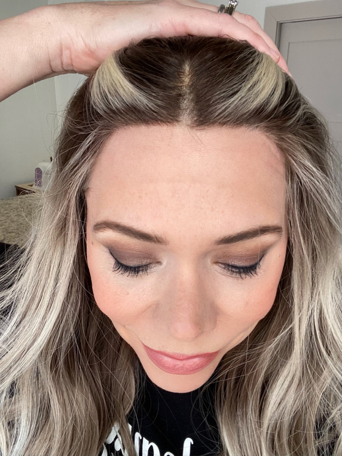 # 8581 GARDEAUX DELUXE LACE TOP WIG (MEDIUM CAP)