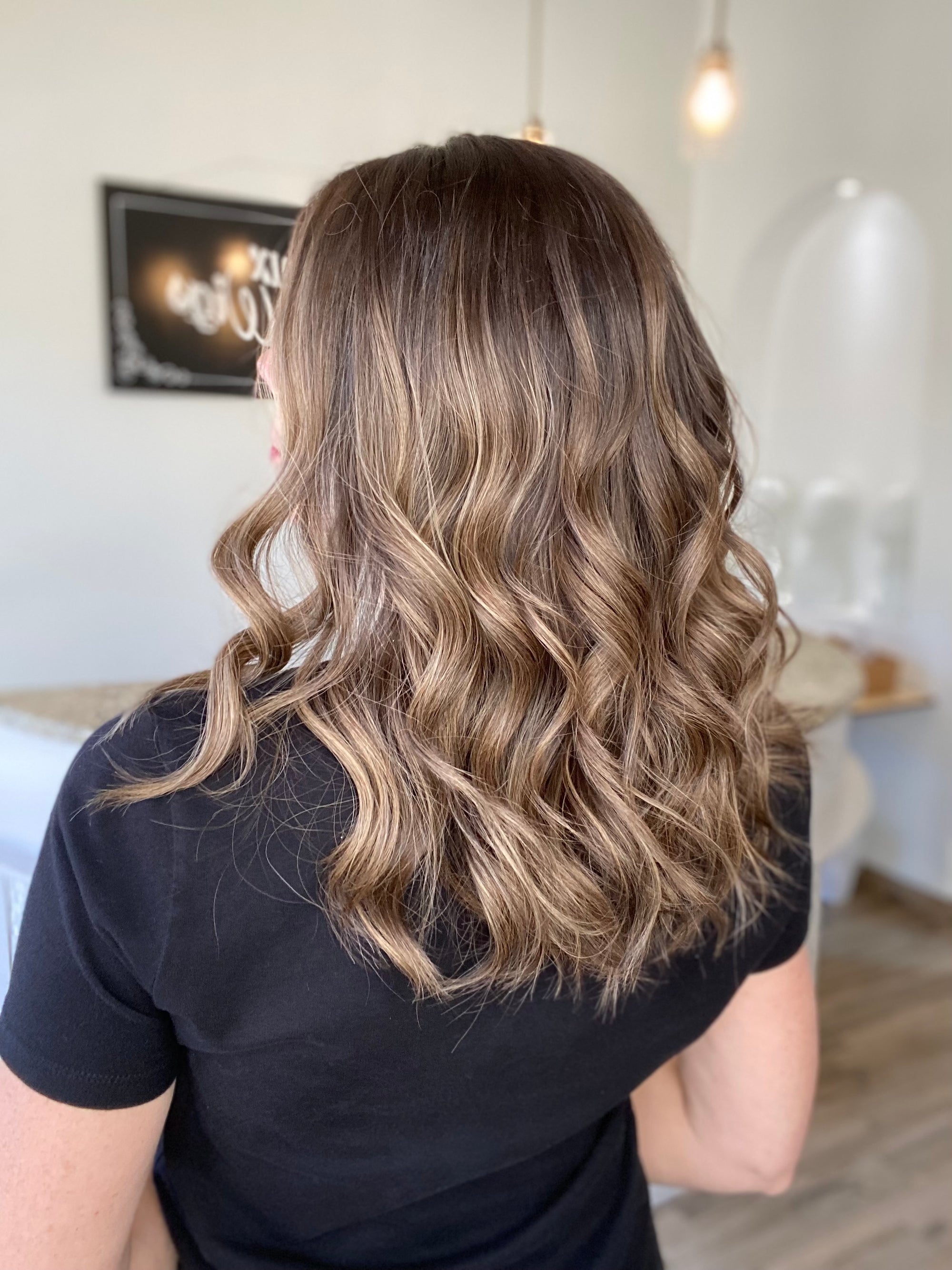 # G-8232 GARDEAUX DELUXE HAND TIED SILICONE LINED WIG (MEDIUM CAP)