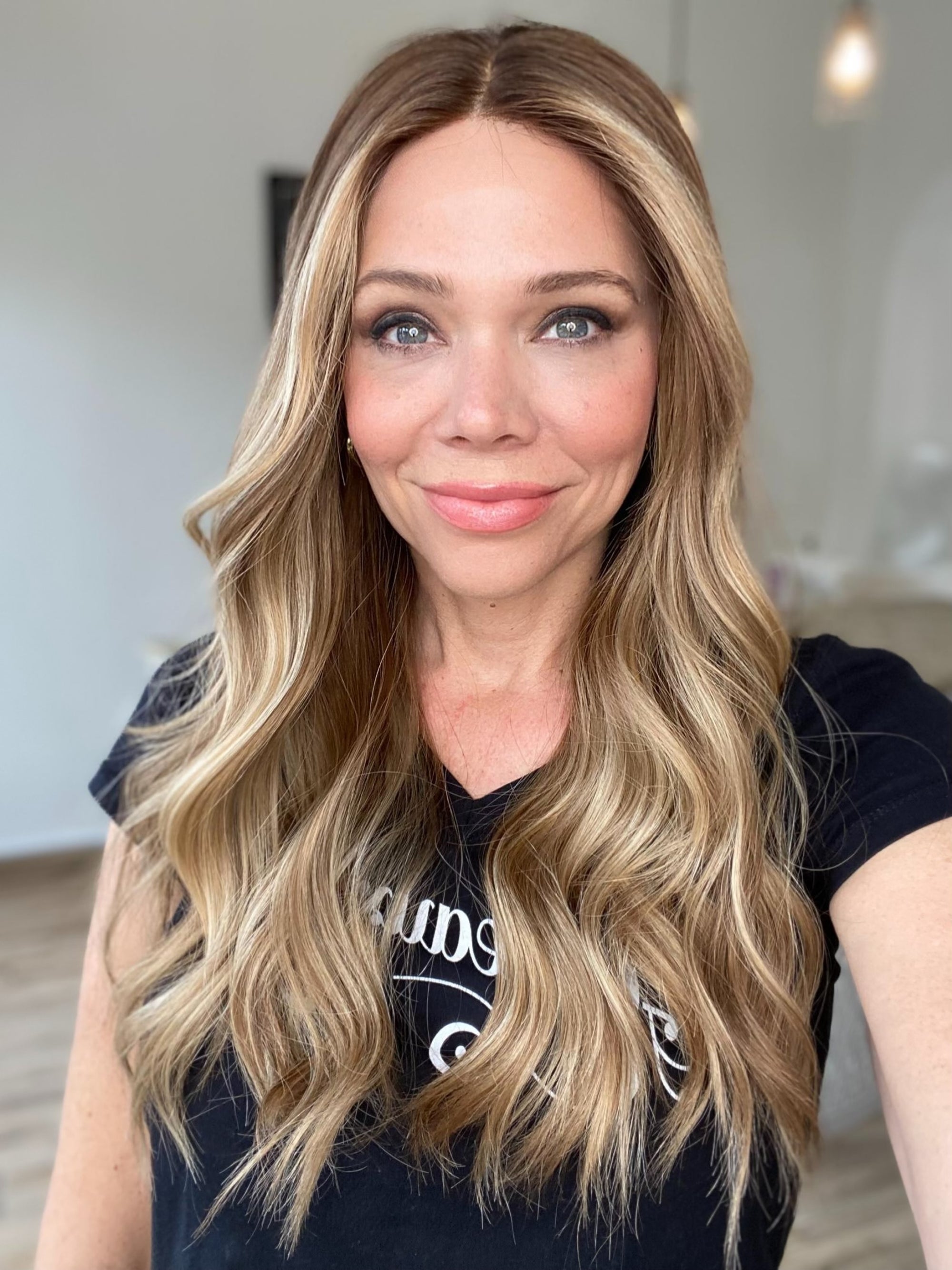 "CARMEN" GARDEAUX DELUXE LACE TOP WHOPPER WIG (MEDIUM CAP)