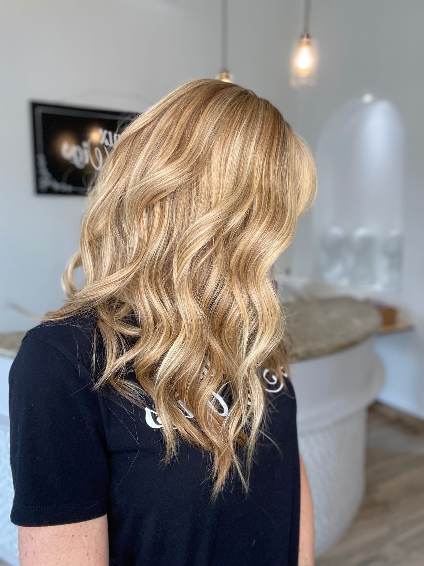 STOCK J-8192 GARDEAUX DELUXE HAND TIED MONO TOP WIG, NO LACE FRONT (SMALL CAP)