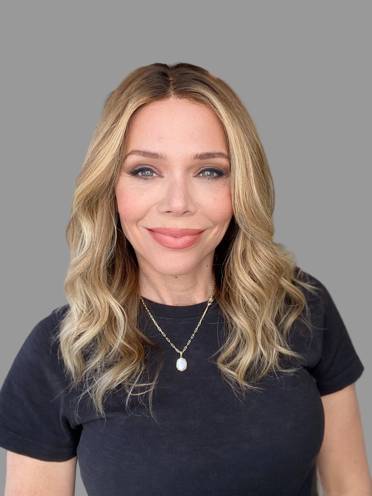 HUMAN HAIR HAND TIED MONO TOP WIG (MEDIUM CAP). # 8570
