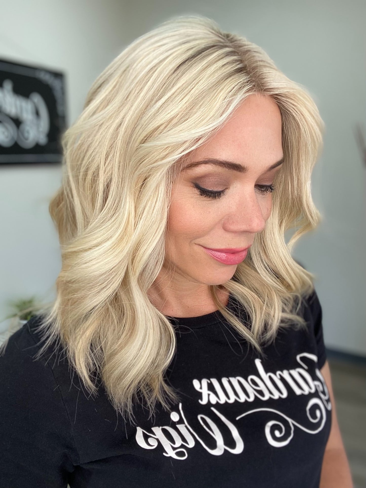 # 8733 GARDEAUX DELUXE HAND TIED MONO TOP WIG (MEDIUM CAP)