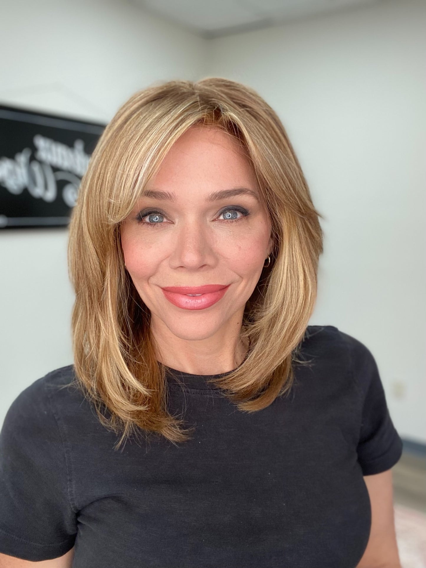 # 8750 GARDEAUX DELUXE DOUBLE MONO TOP WIG (MEDIUM CAP)