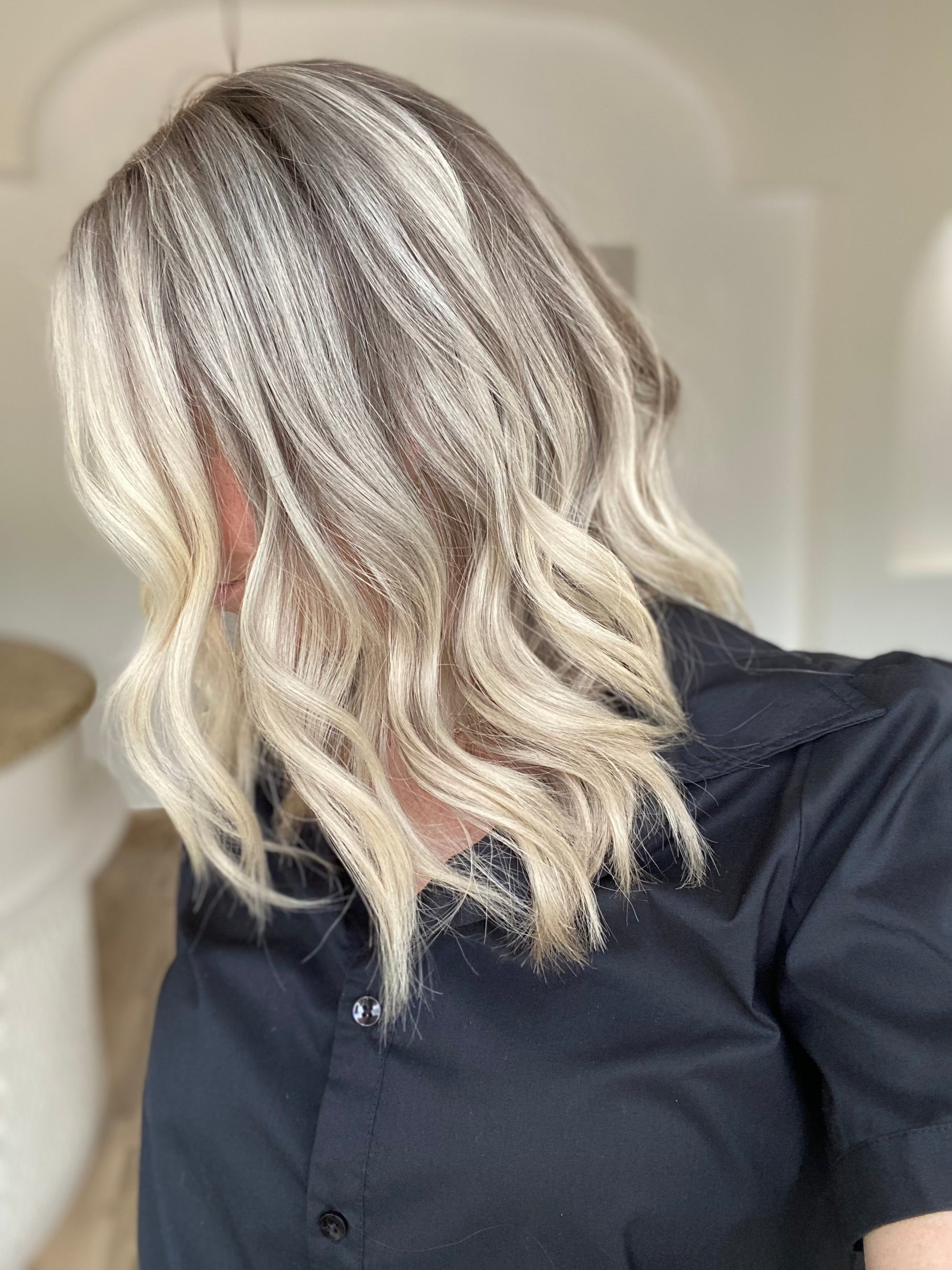 # G-8445 GARDEAUX DELUXE LACE TOP WIG  (MEDIUM CAP)