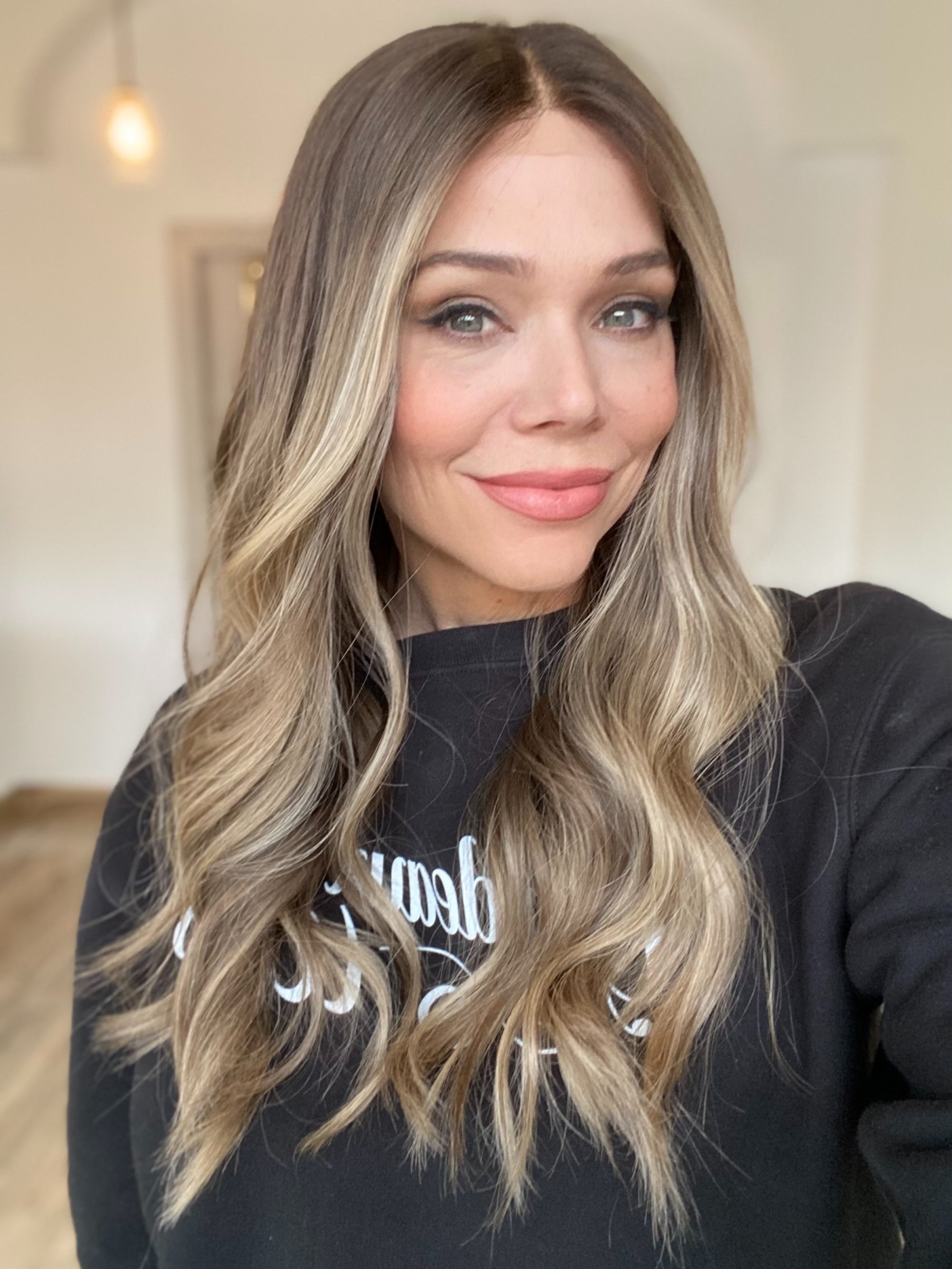 # 8169 GARDEAUX DELUXE HAND TIED SILICONE LINED WIG (MEDIUM CAP)