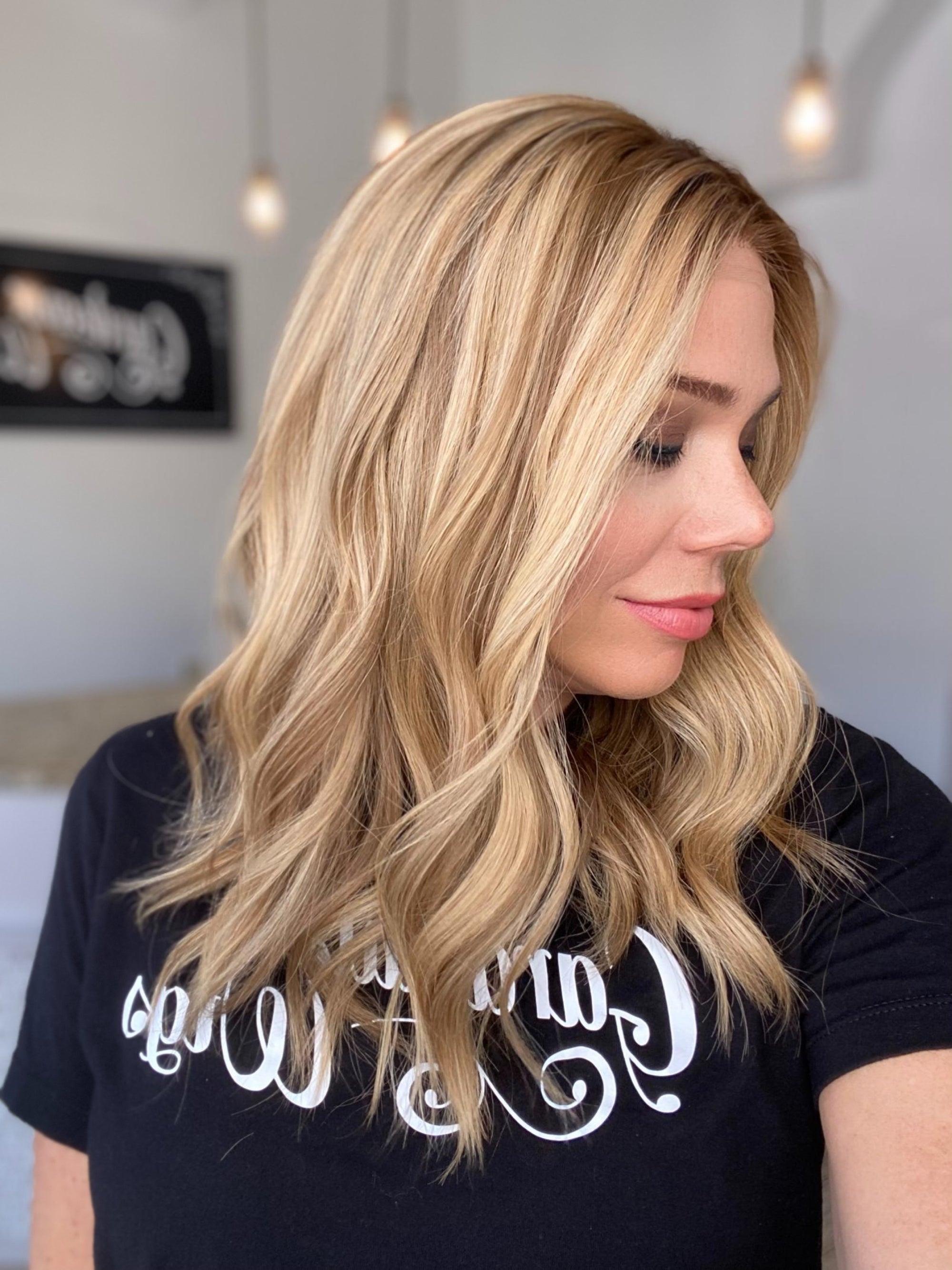 # 7984 GARDEAUX DELUXE HAND TIED SILICONE LINED WIG (MEDIUM CAP)