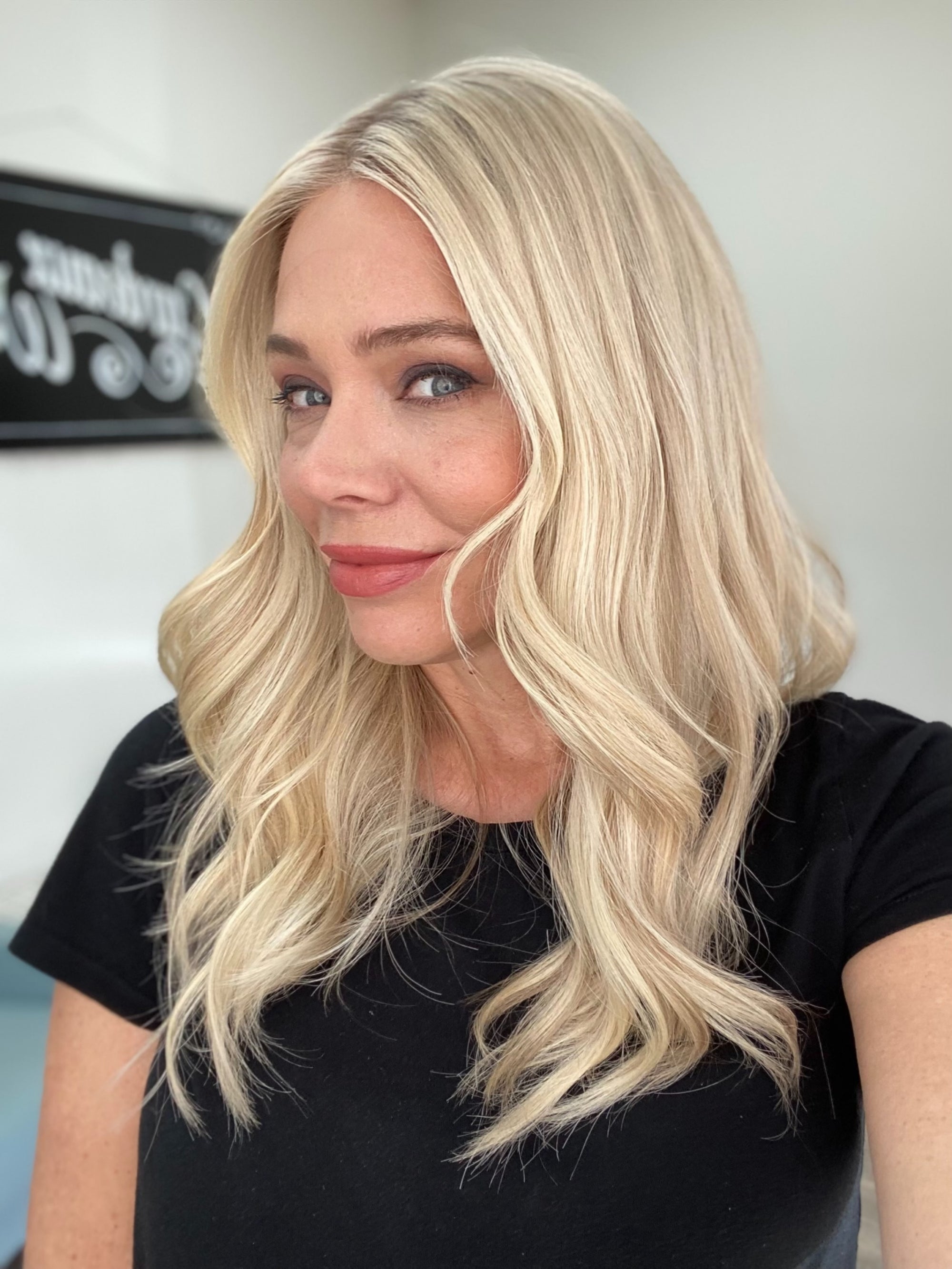 # 8728 GARDEAUX DELUXE HAND TIED MONO TOP WIG (MEDIUM CAP)