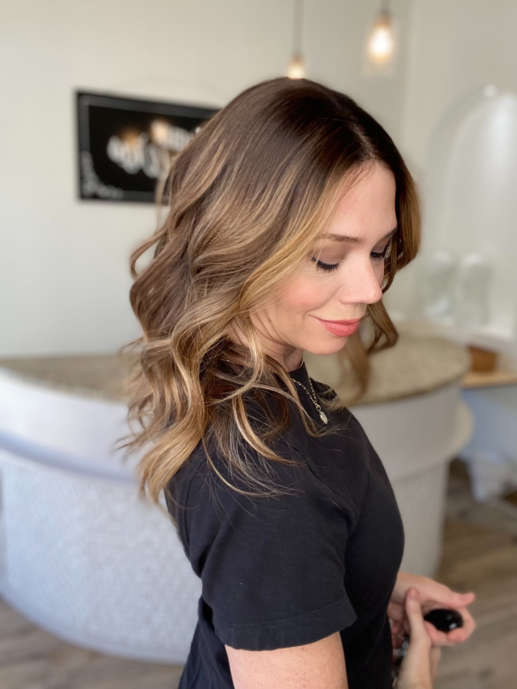 # 8572 GARDEAUX DELUXE HAND TIED MONO TOP WIG (MEDIUM CAP)