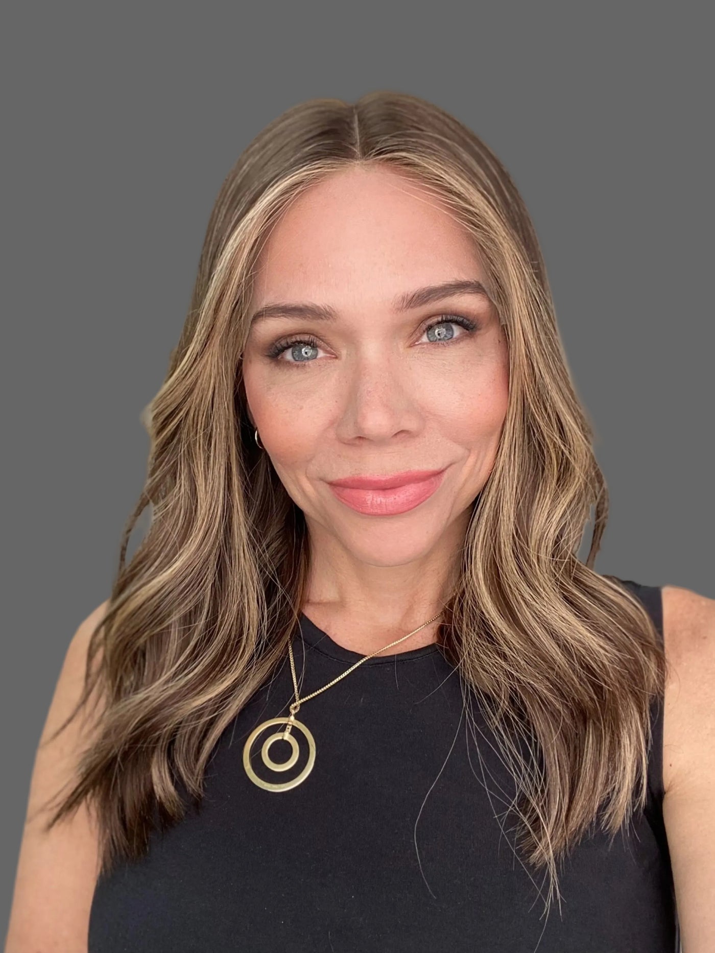 # 8693 GARDEAUX DELUXE LACE TOP WIG (MEDIUM CAP)
