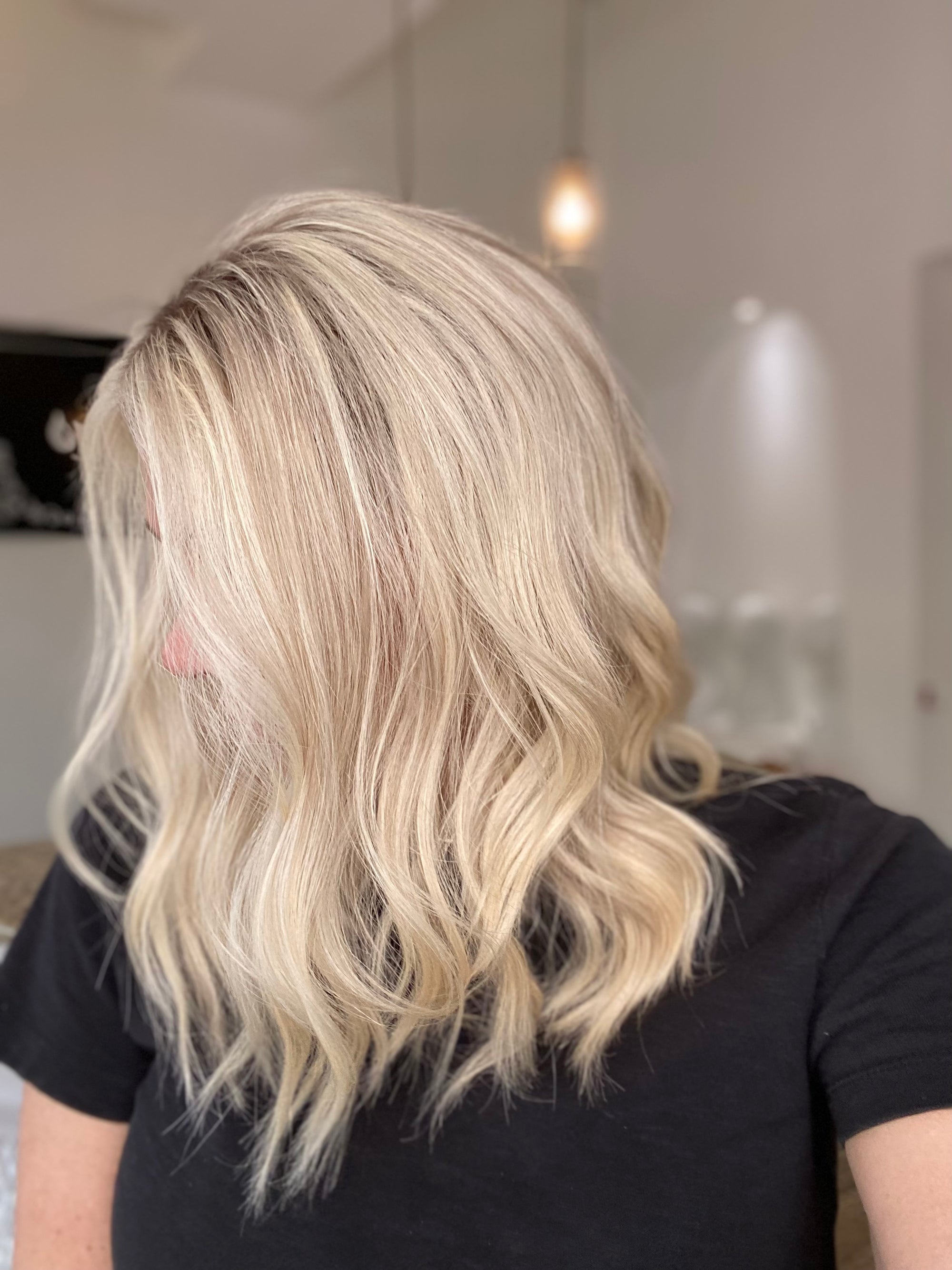 # 8315 GARDEAUX DELUXE LACE TOP WIG  (MEDIUM CAP)