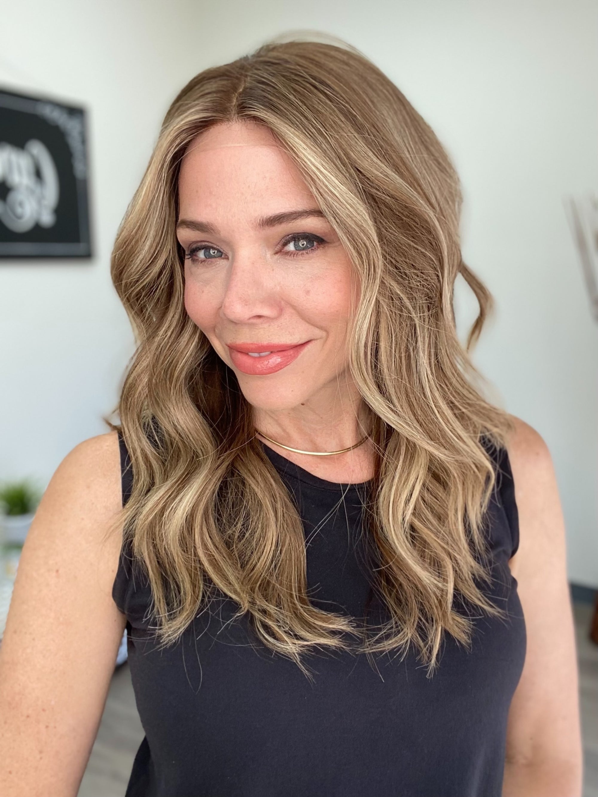 # 8705 GARDEAUX DELUXE HAND TIED DOUBLE MONO TOP WIG (MEDIUM  CAP)