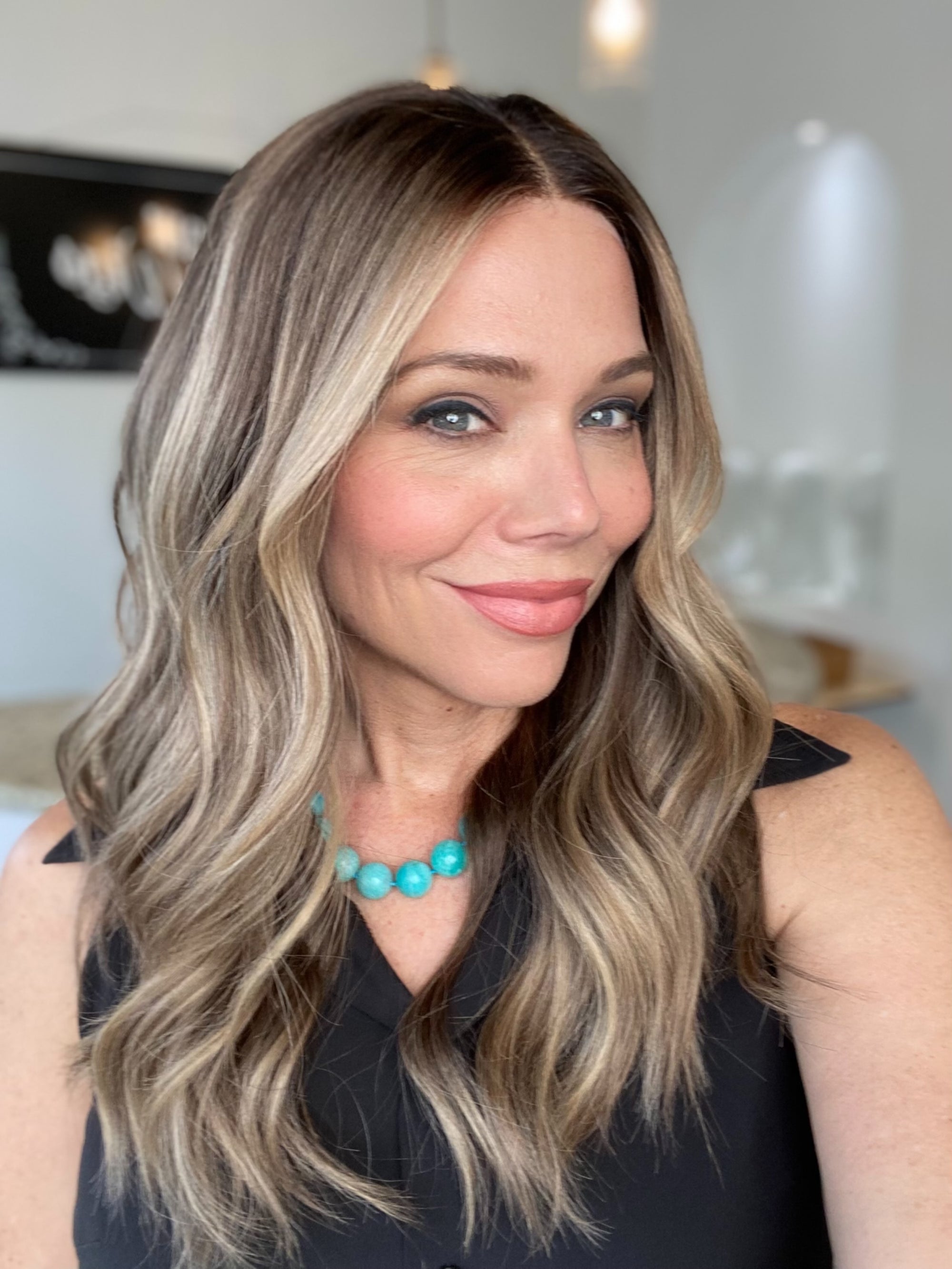 # 8420 GARDEAUX DELUXE HAND TIED MONO TOP WIG (SMALL CAP)