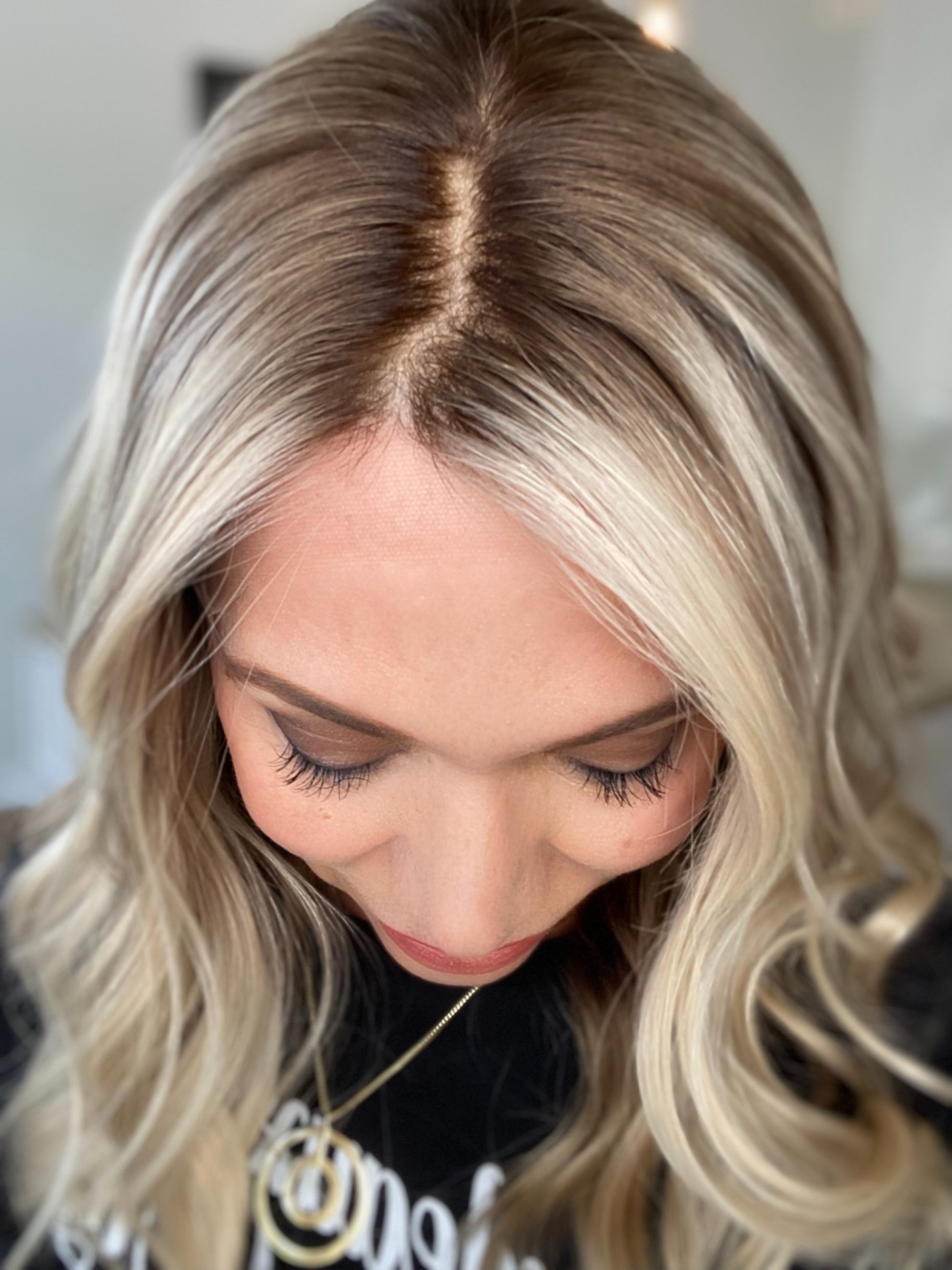 "SARAH" GARDEAUX DELUXE MONO TOP WIG (MEDIUM CAP)