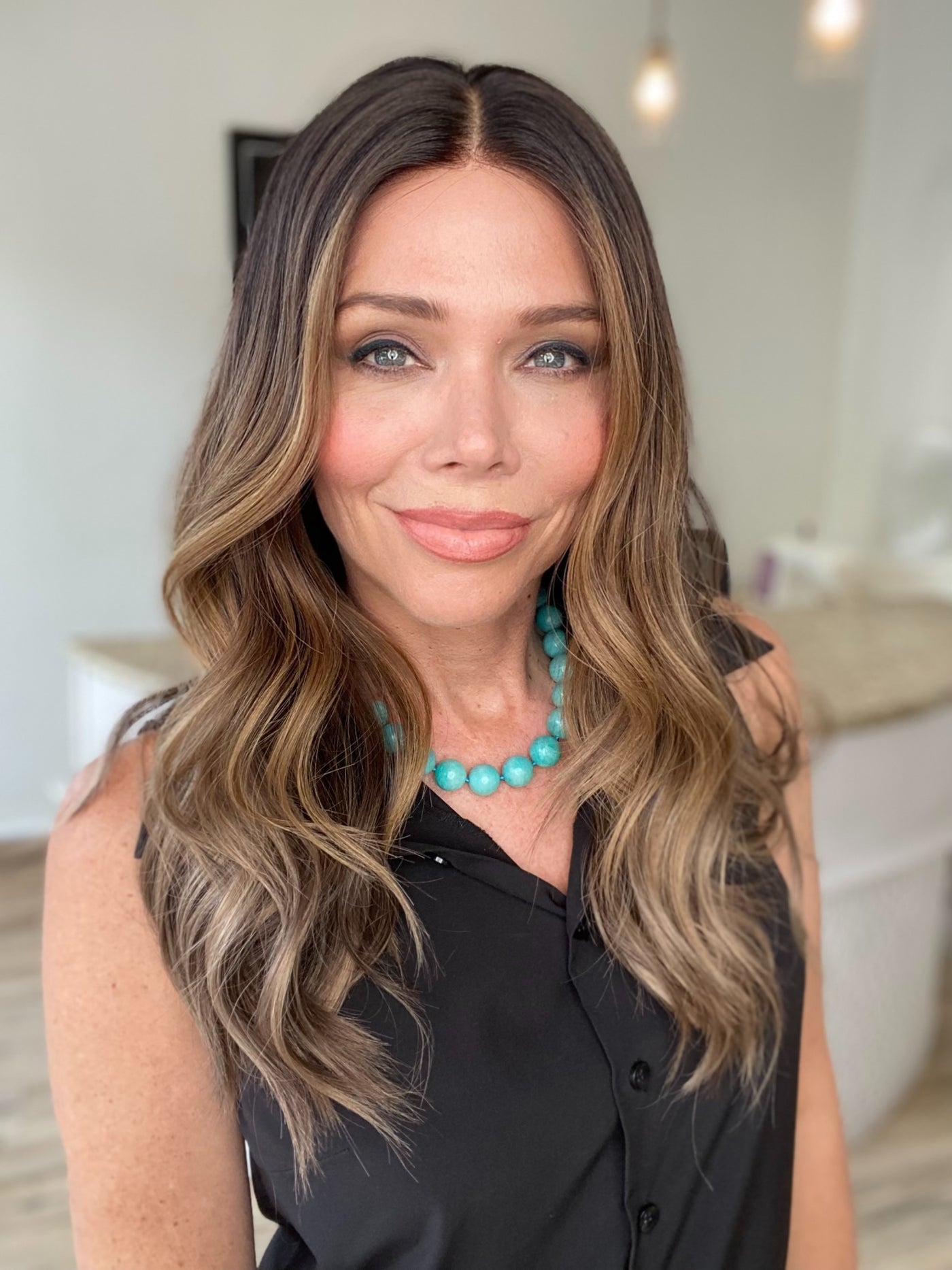 # 8423 GARDEAUX DELUXE LACE TOP WIG (SMALL CAP)