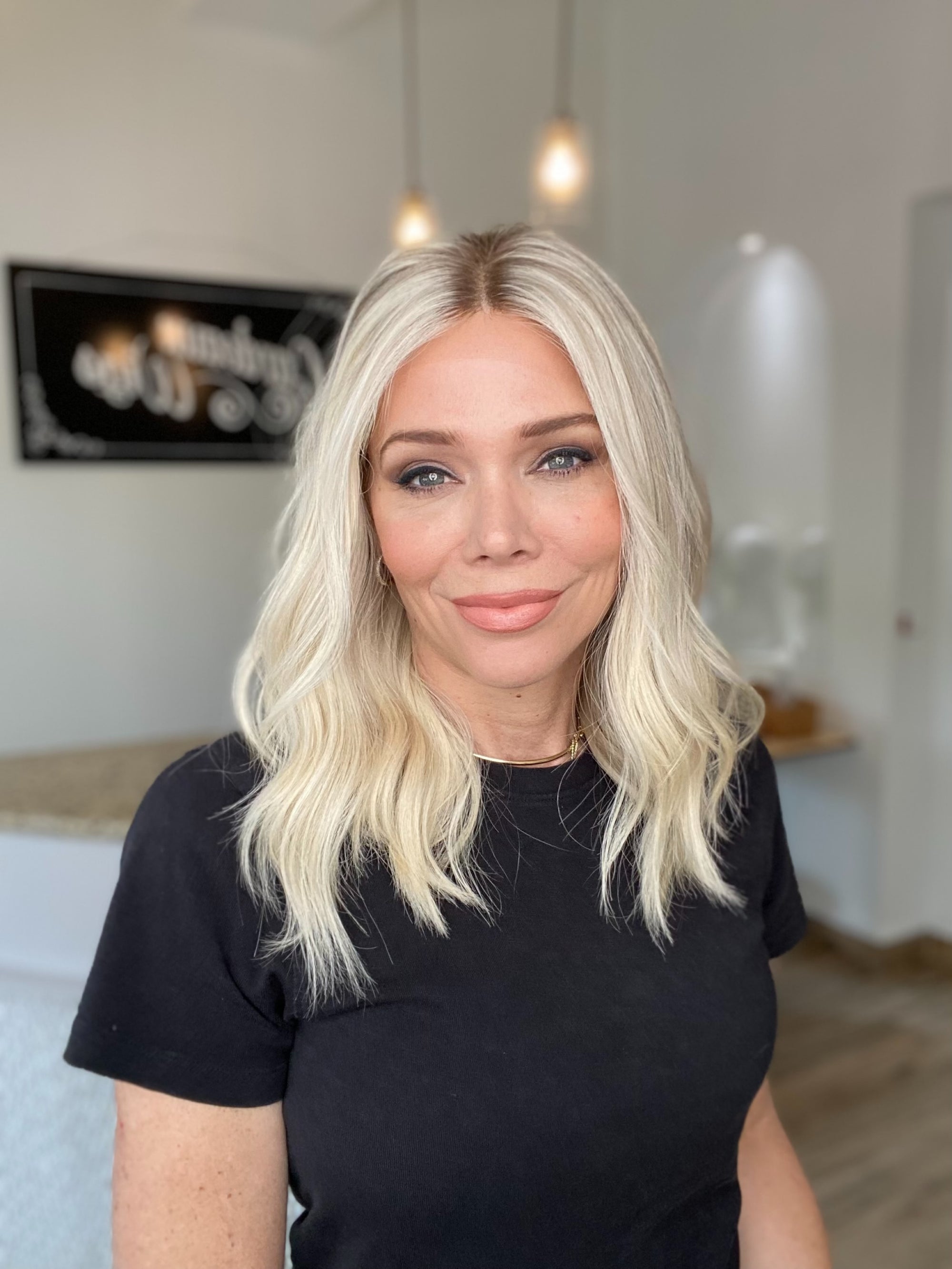 # 8315 GARDEAUX DELUXE LACE TOP WIG  (MEDIUM CAP)