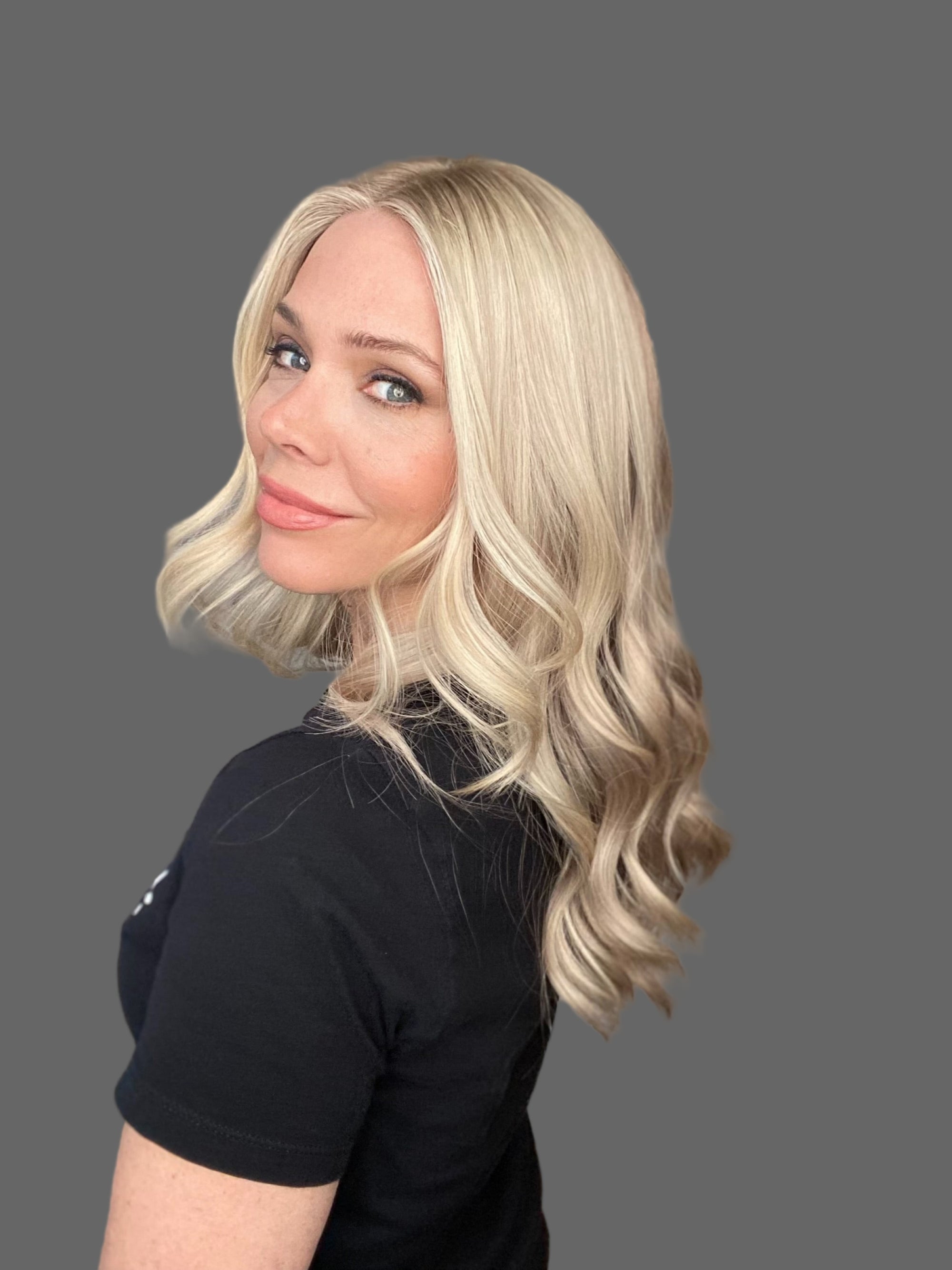 # 8599 GARDEAUX DELUXE HAND TIED CONTOUR CAP WIG (MEDIUM CAP)