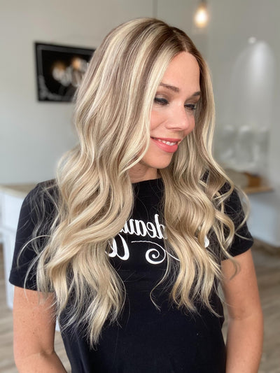 "KARLLI" DELUXE HAND TIED MONO TOP WIG (MEDIUM CAP)
