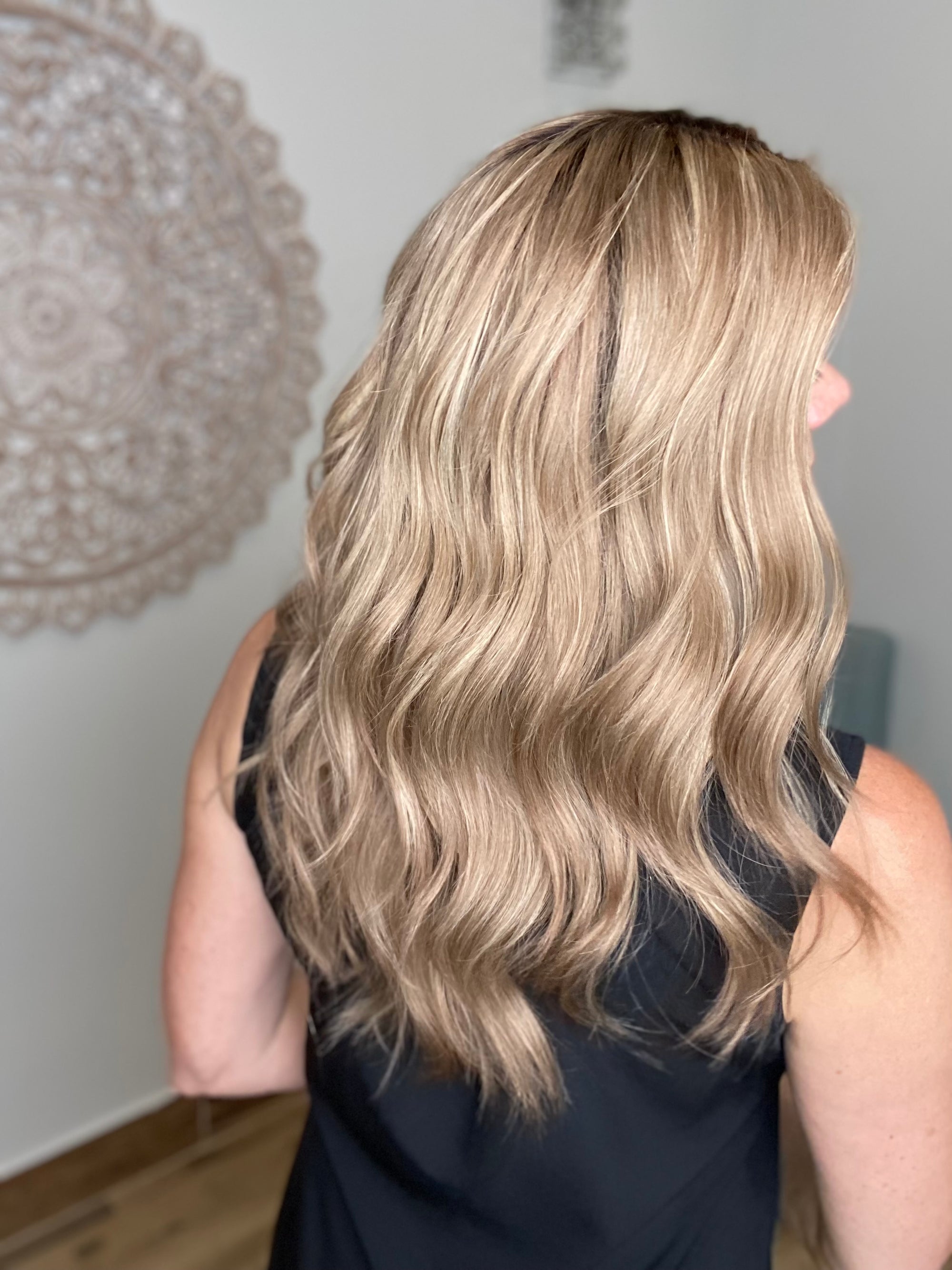 # 8536 GARDEAUX DELUXE HAND TIED MONO TOP WIG (MEDIUM CAP)