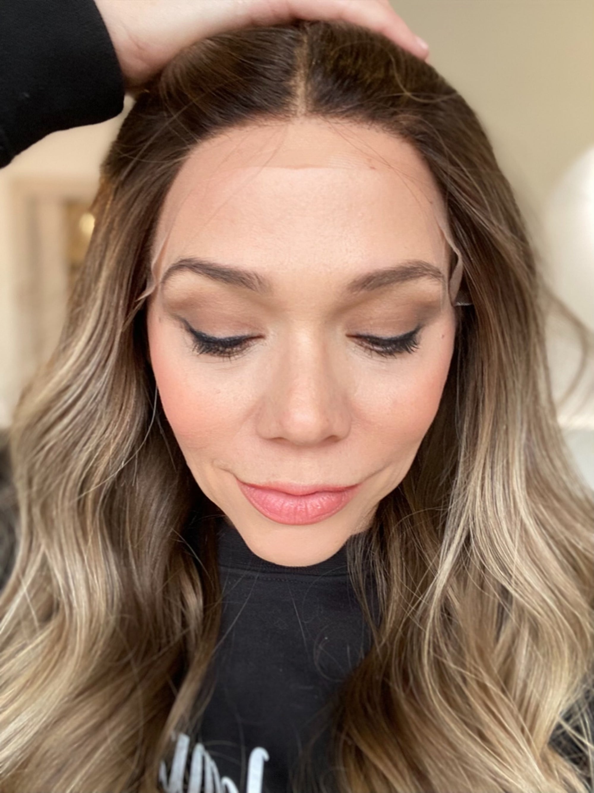 # 8169 GARDEAUX DELUXE HAND TIED SILICONE LINED WIG (MEDIUM CAP)