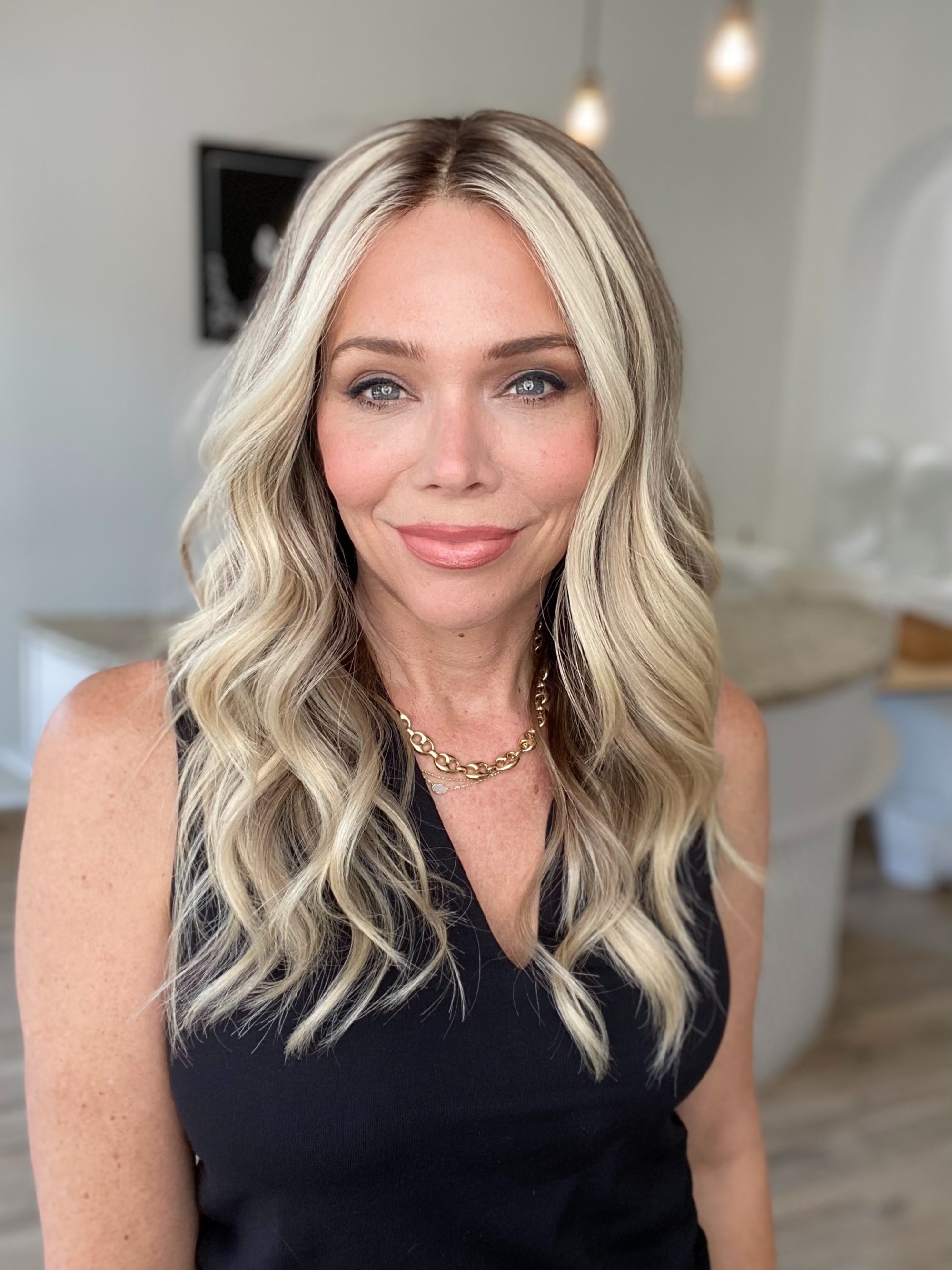 # 8486 GARDEAUX DELUXE HAND TIED MONO TOP WIG (SMALL CAP)