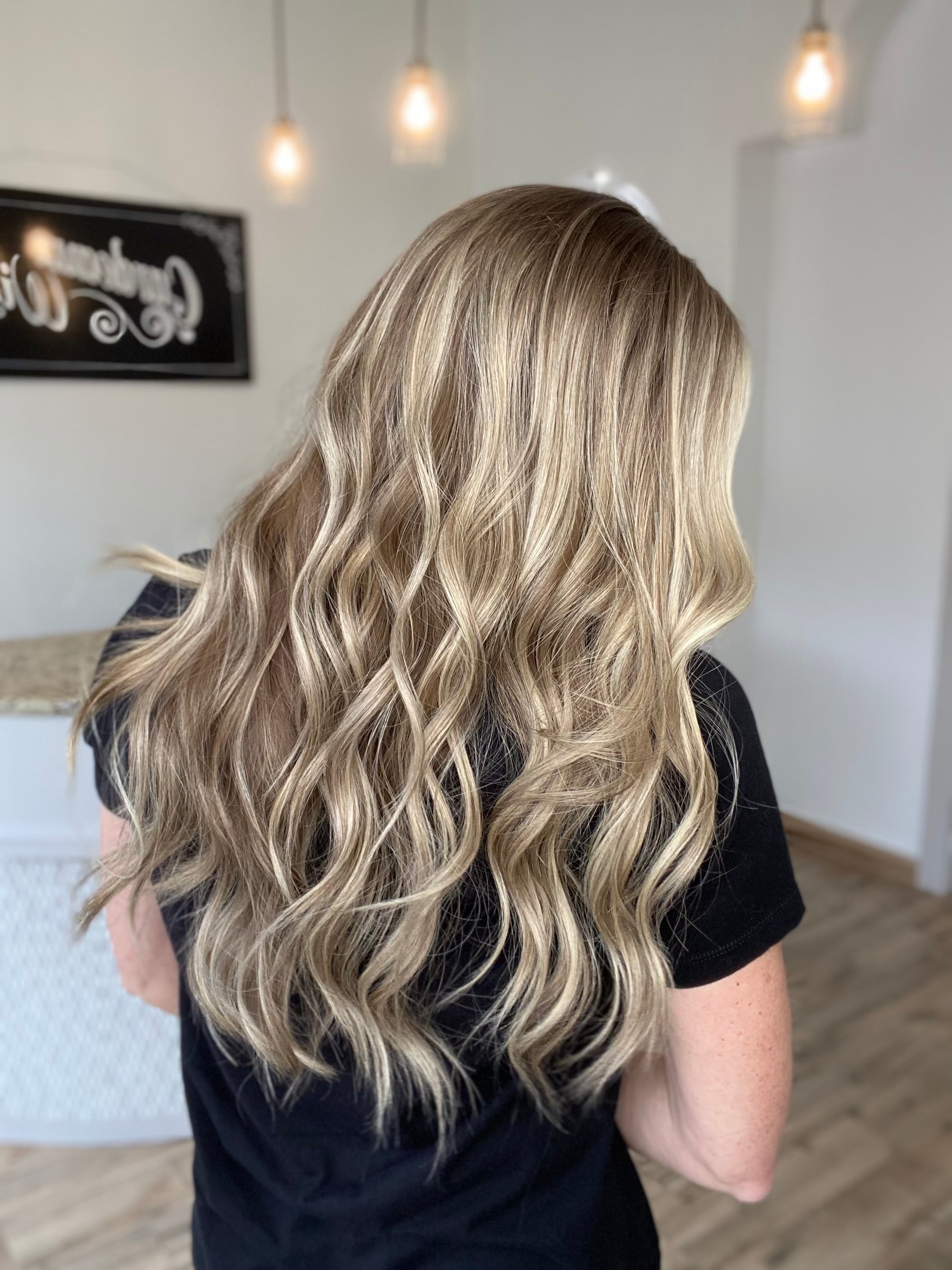 # G-8117 GARDEAUX DELUXE HAND TIED, SILICONE LINED GRIPPER WIG (MEDIUM CAP)