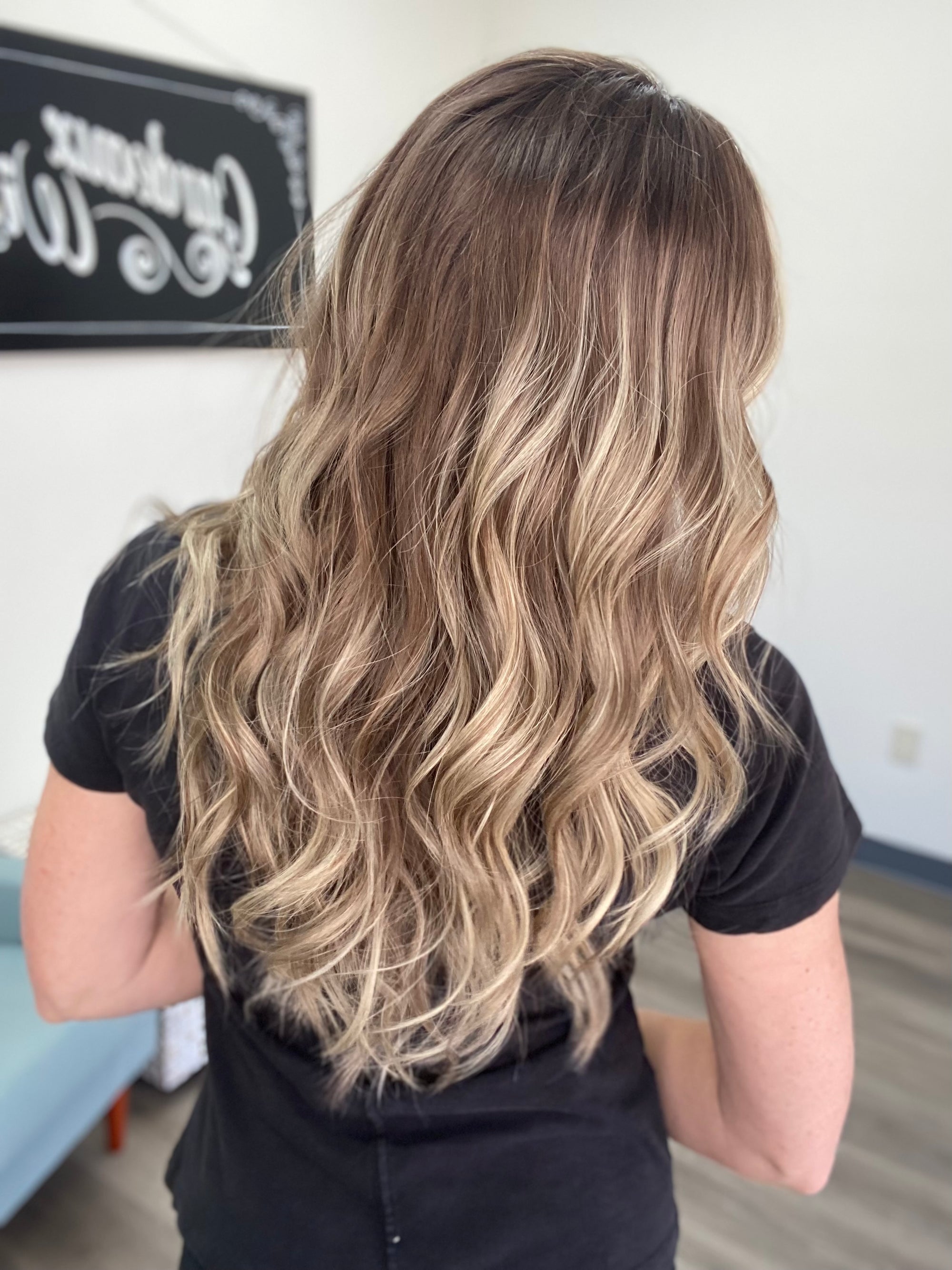 # 8722 GARDEAUX DELUXE HAND TIED MONO TOP WIG (MEDIUM CAP)