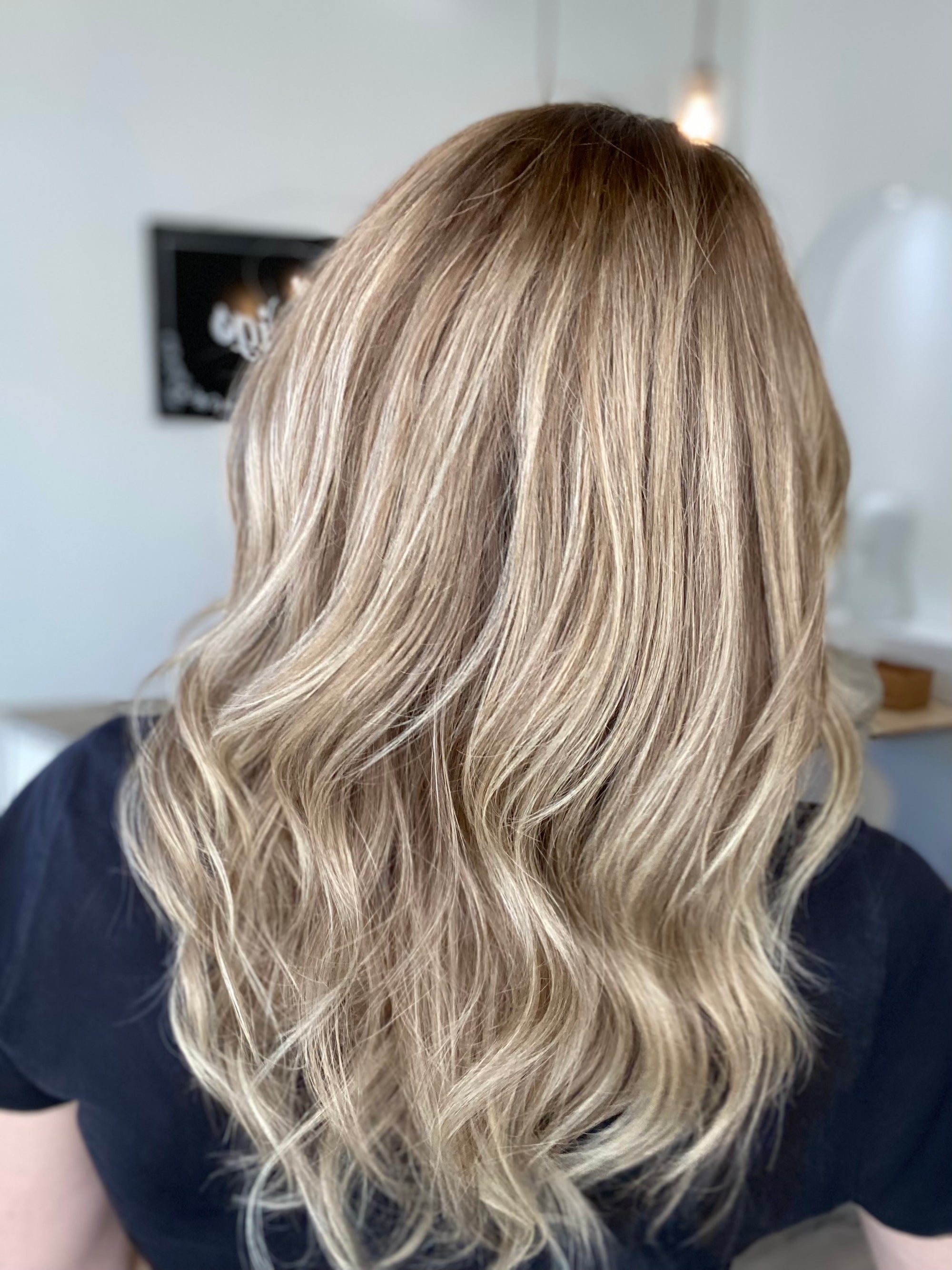 # 8570 GARDEAUX DELUXE HAND TIED MONO TOP WIG (MEDIUM CAP)