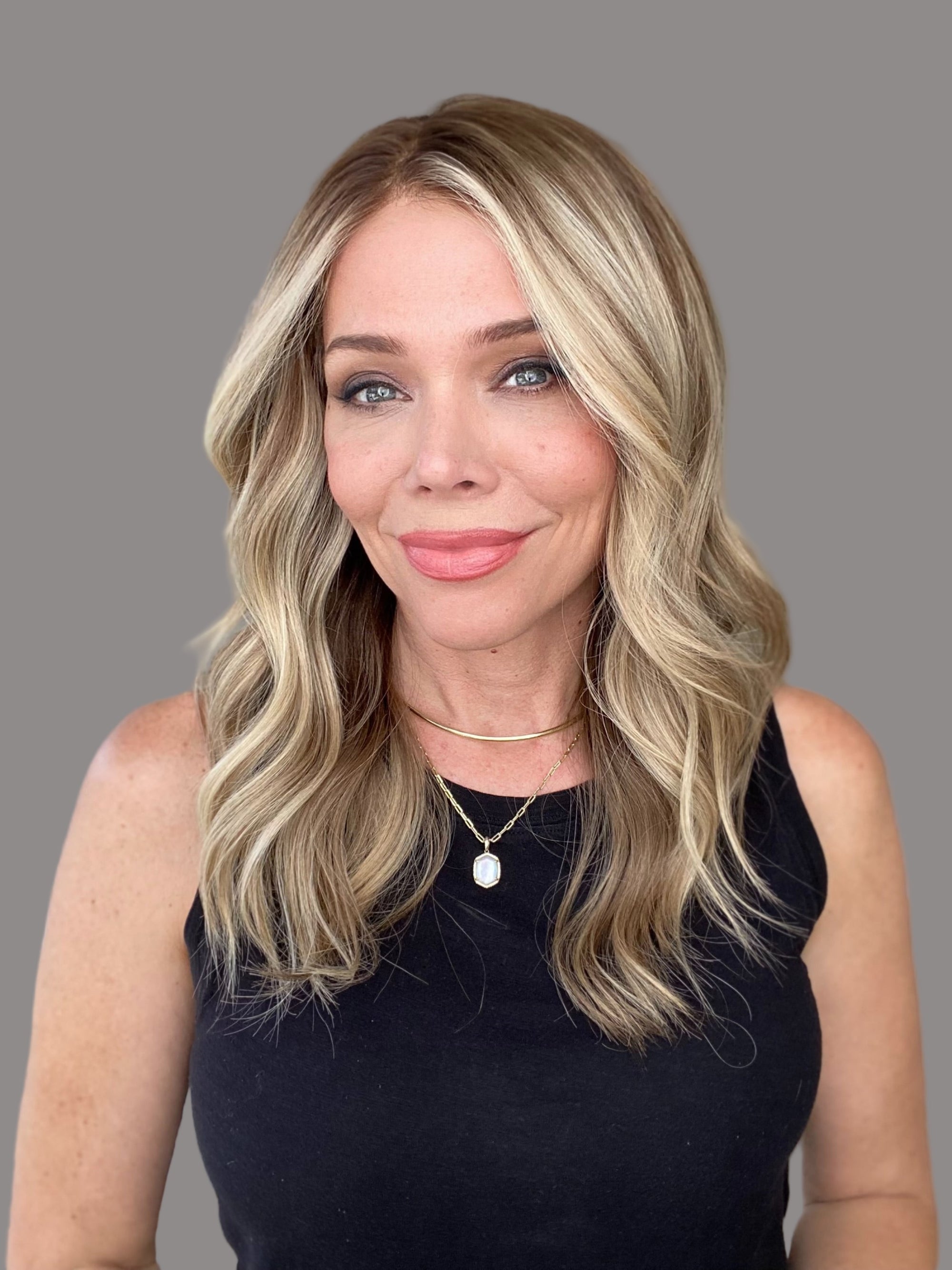 # G-8513 GARDEAUX DELUXE HAND TIED MONO TOP WIG (MEDIUM CAP)