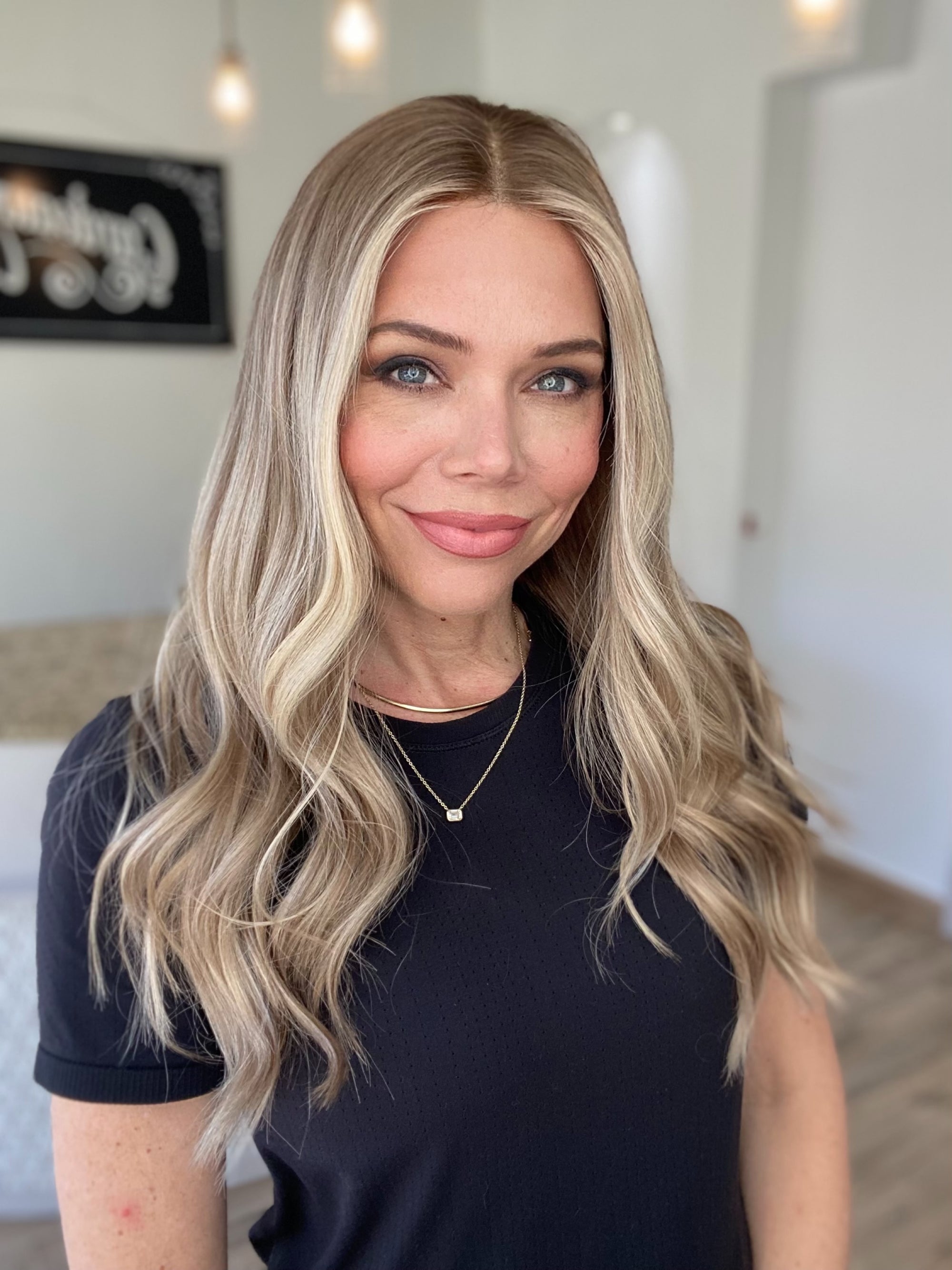 # 8621 GARDEAUX DELUXE LACE TOP WIG (MEDIUM CAP)