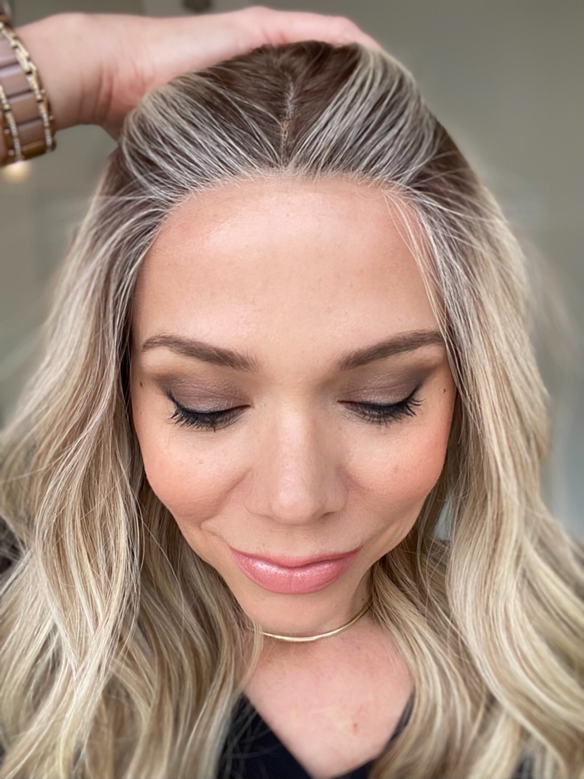 STOCK # JST-325.10  GARDEAUX DELUXE SILK TOP LACE FRONT WIG (MEDIUM CAP)