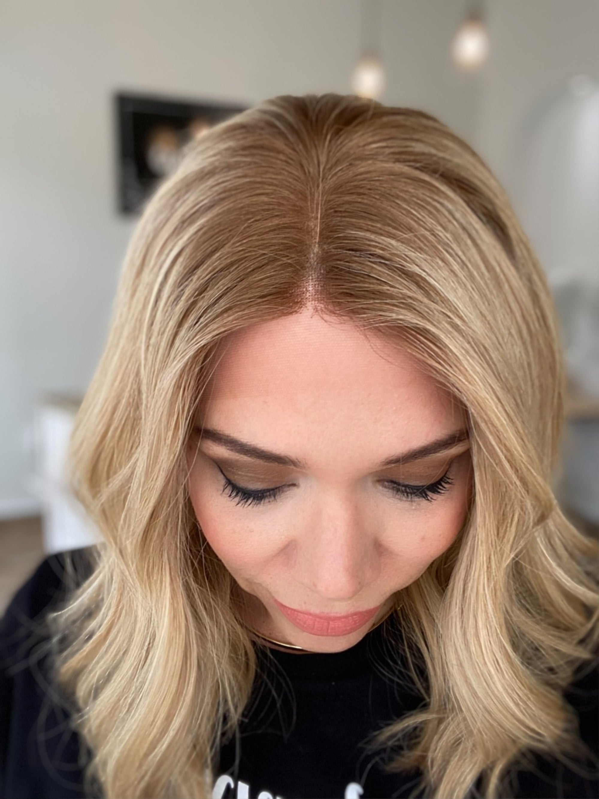 STOCK# JL312 GARDEAUX DELUXE LACE TOP WIG (SMALL CAP)