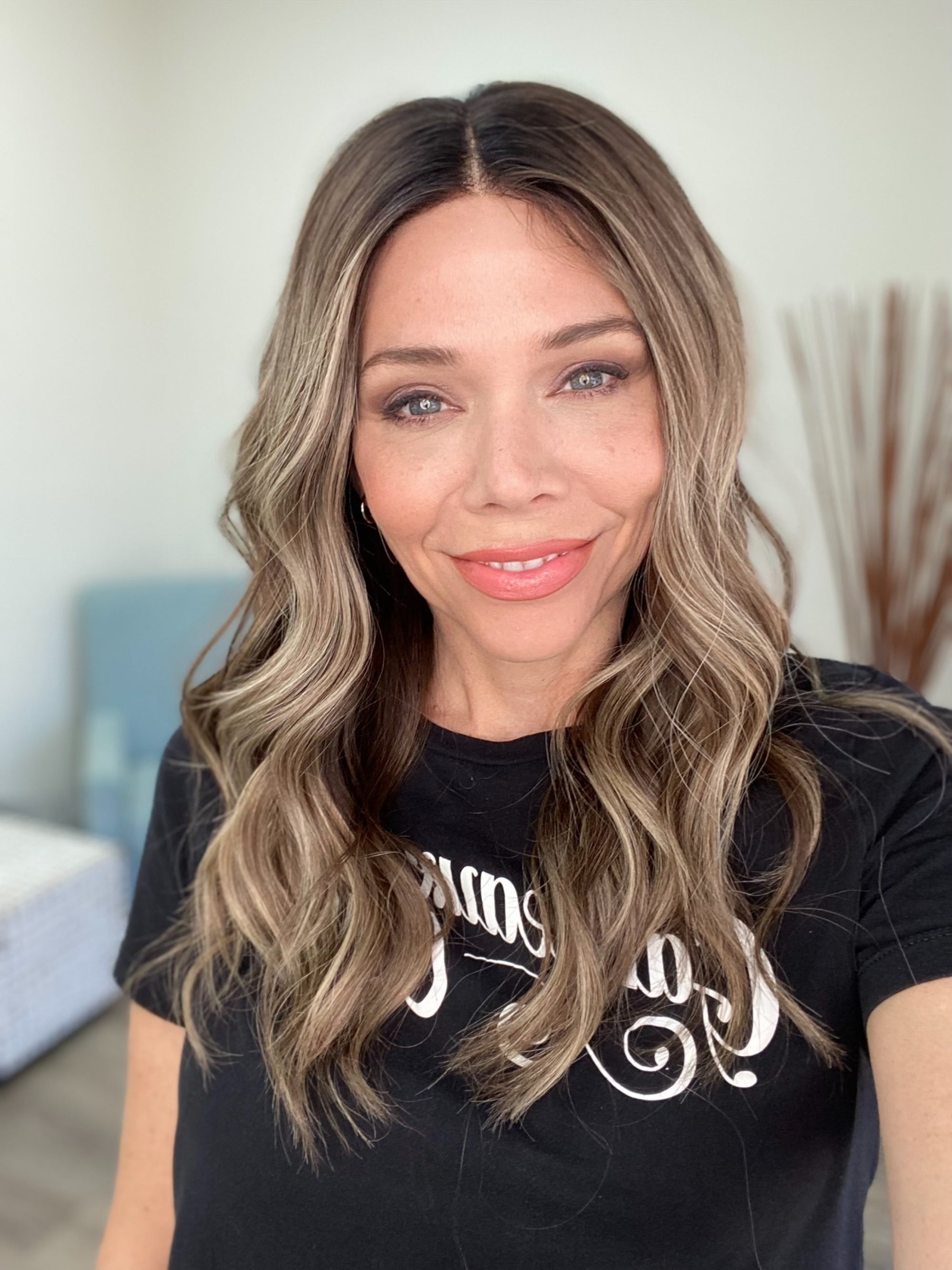 # 8691 GARDEAUX DELUXE HAND TIED DOUBLE MONO TOP WIG (MEDIUM CAP)