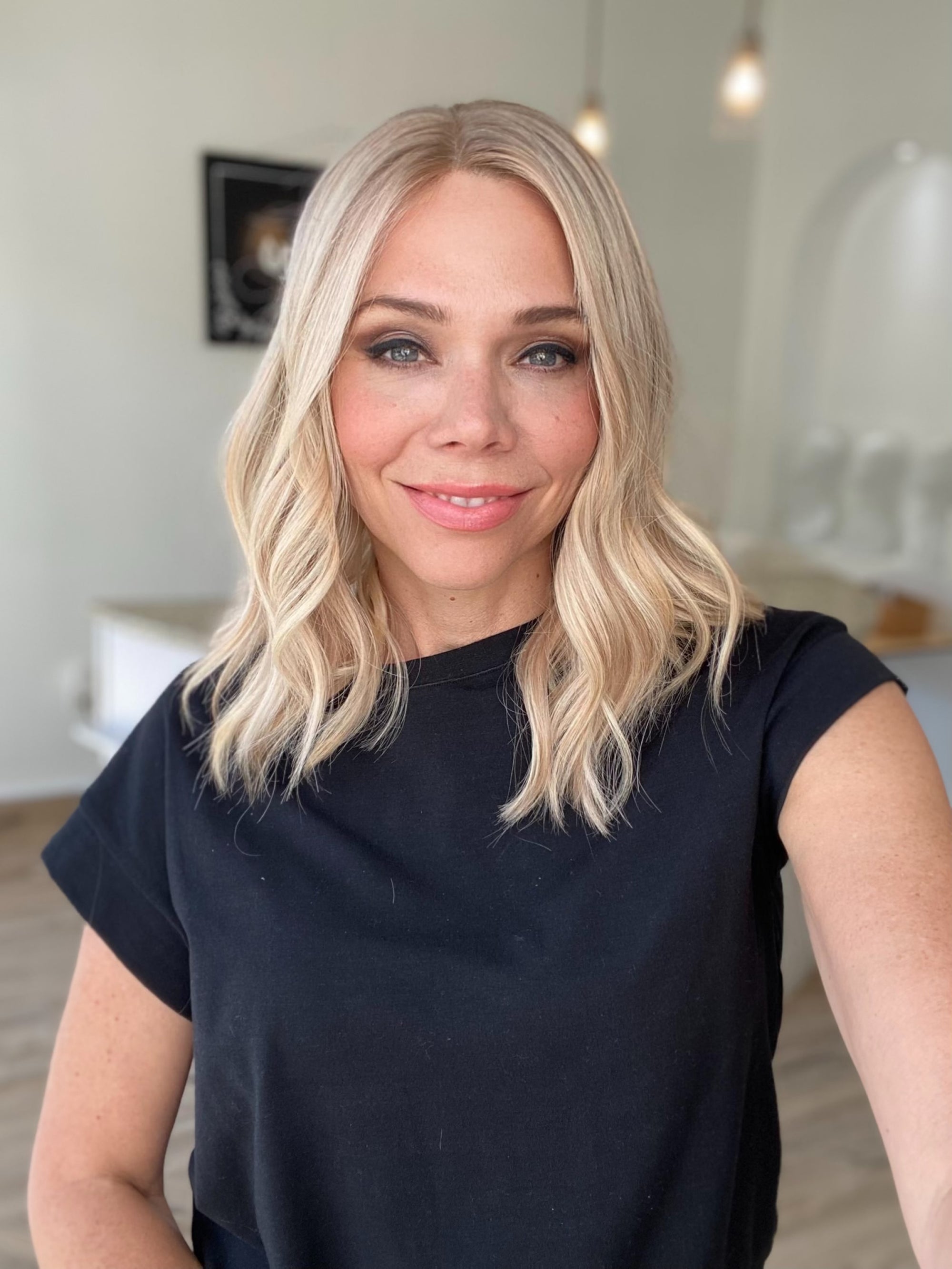 STOCK # BL624.8 GARDEAUX DELUXE DOUBLE LACE TOP WIG (MEDIUM CAP)