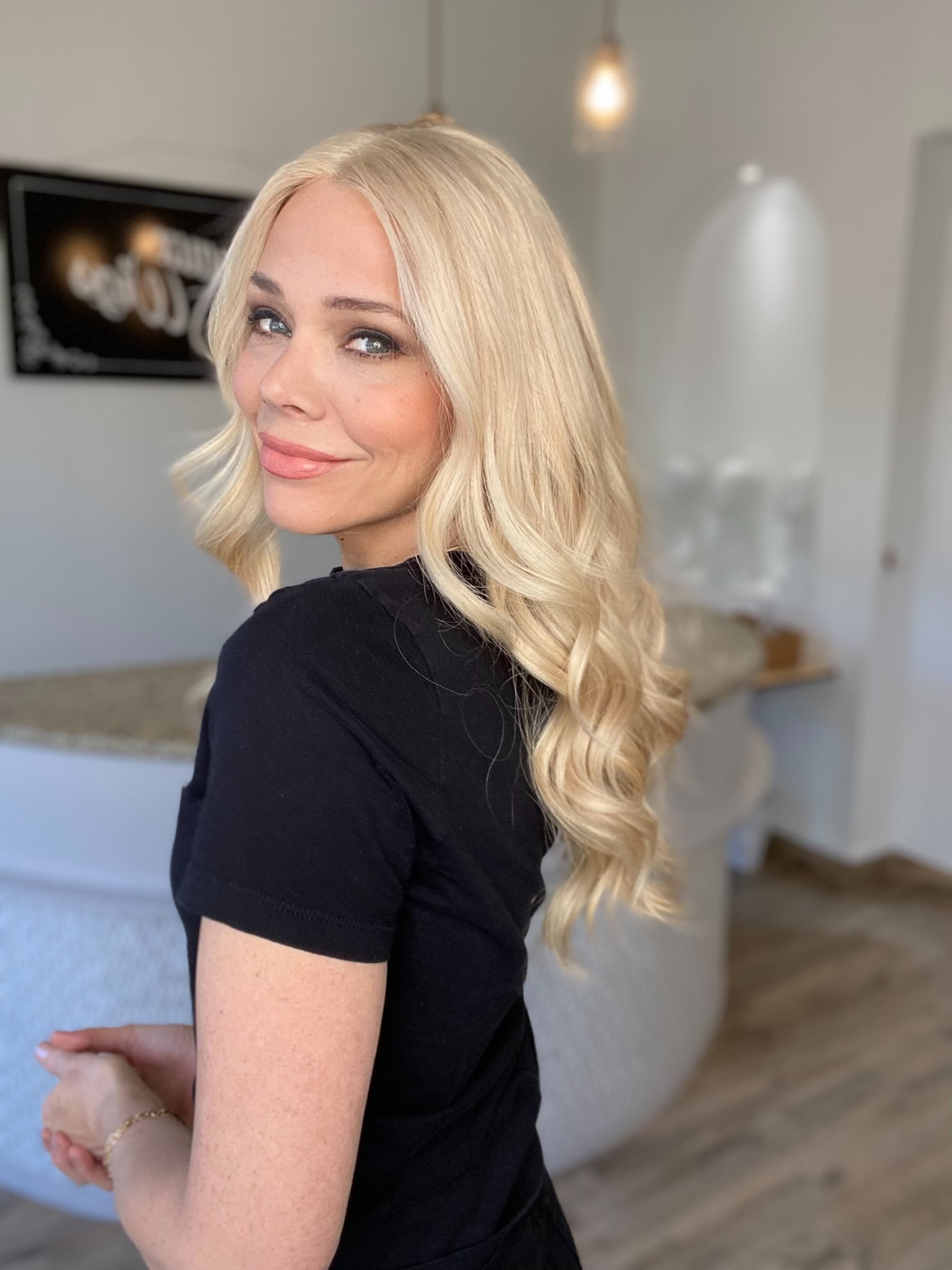 STOCK #JL-300.16 GARDEAUX DELUXE LACE TOP WIG (MEDIUM CAP)