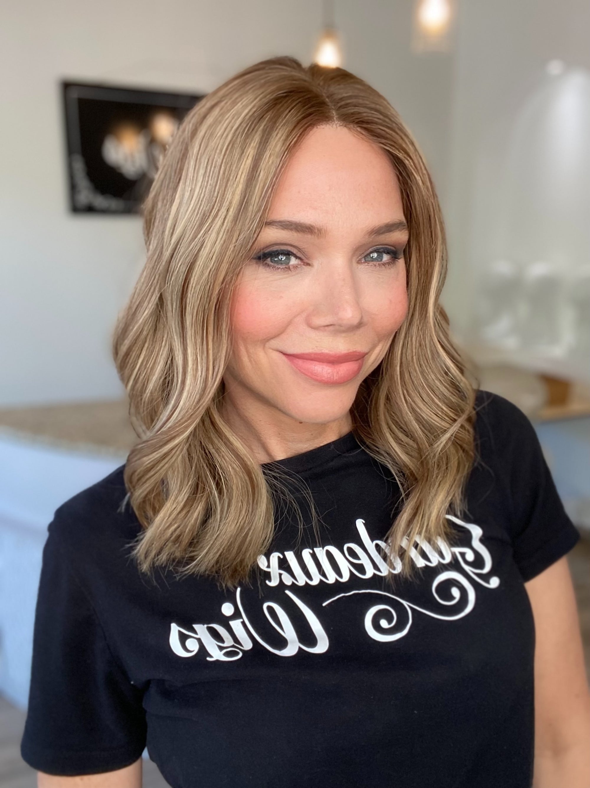 STOCK # JL-362.10 GARDEAUX DELUXE LACE TOP WIG (MEDIUM CAP)