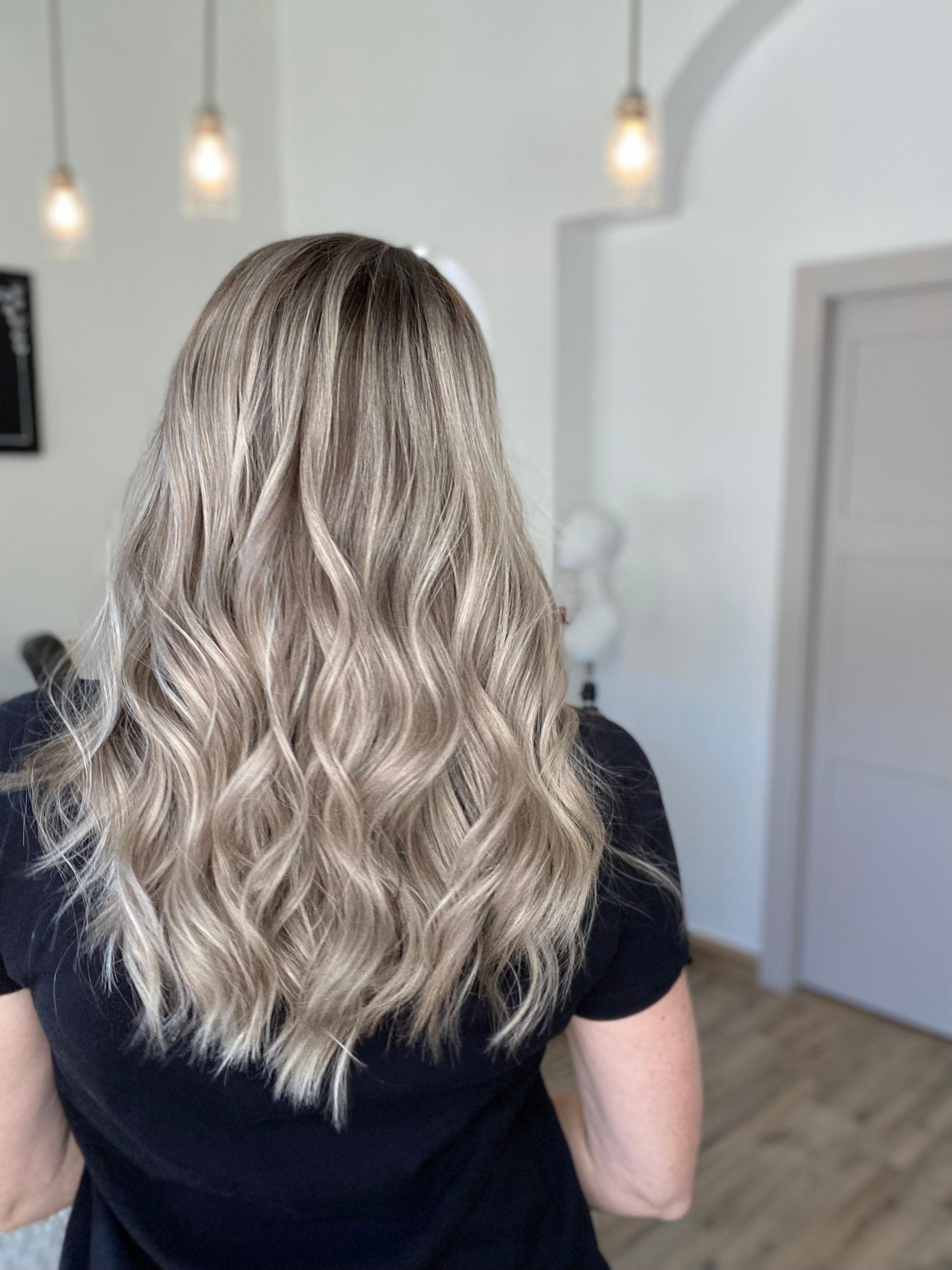 # 8581 GARDEAUX DELUXE LACE TOP WIG (MEDIUM CAP)