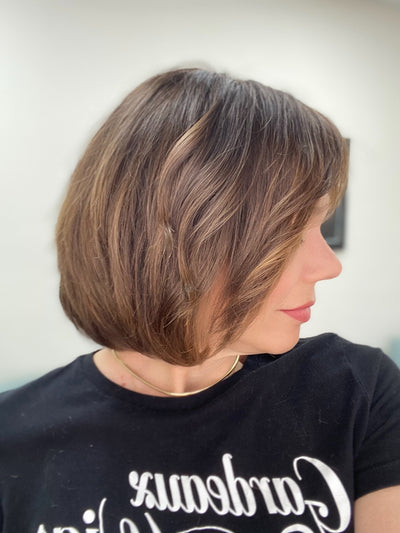 # 8662 GARDEAUX DELUXE HAND TIED MONO TOP WIG (MEDIUM CAP)