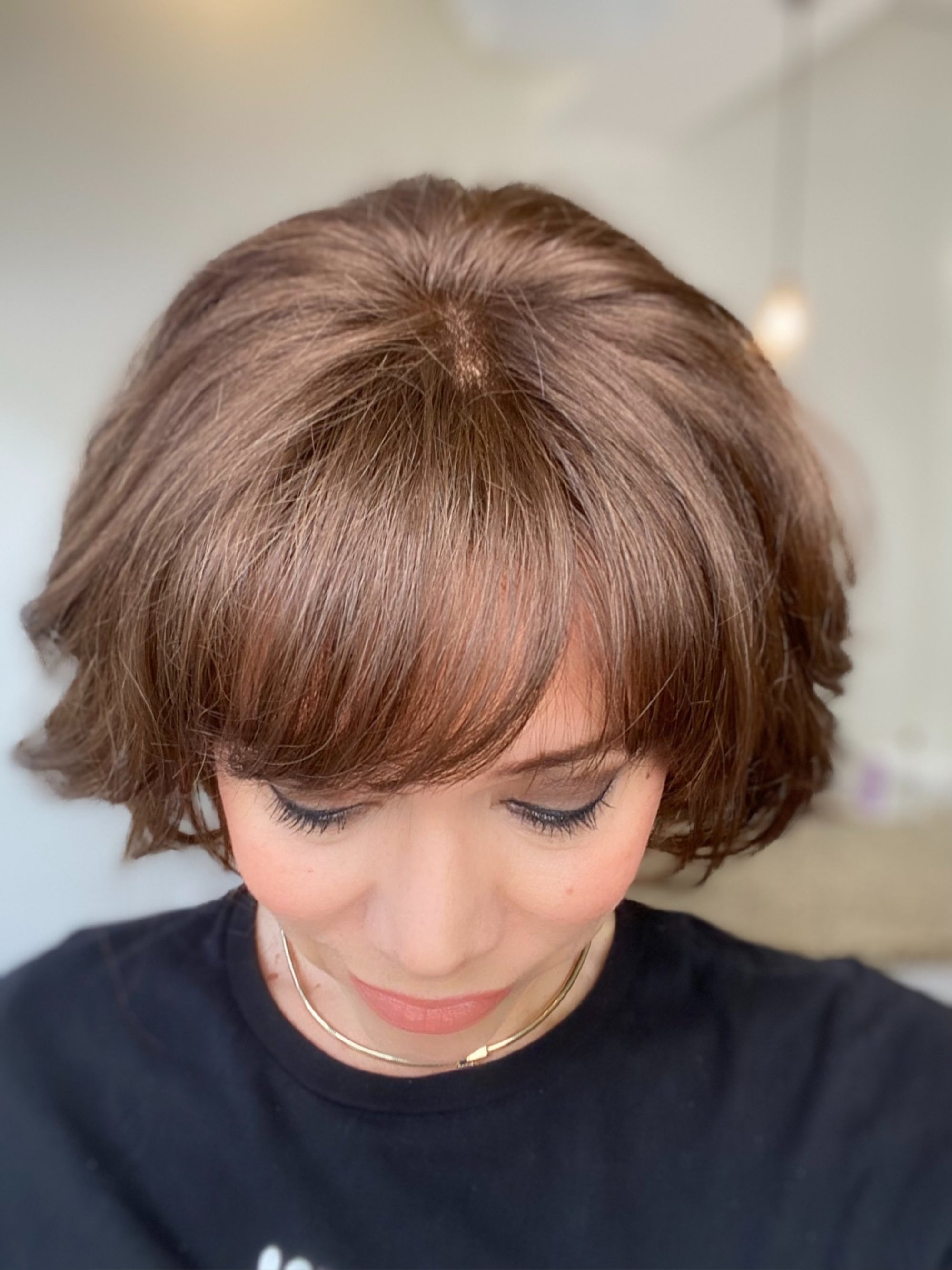 # 7845 GARDEAUX DELUXE HAND TIED MONO TOP WIG (MEDIUM CAP)