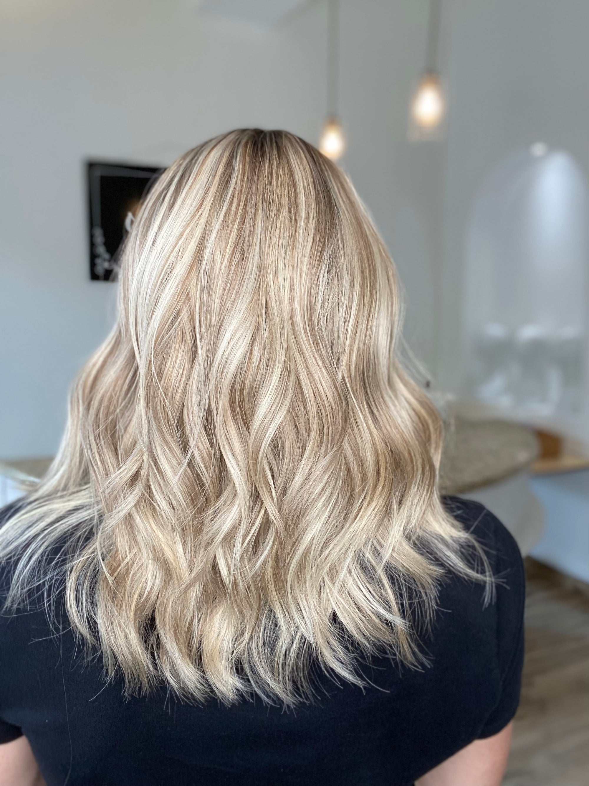 STOCK # JST-325.10B  GARDEAUX DELUXE SILK TOP LACE FRONT WIG (MEDIUM CAP)