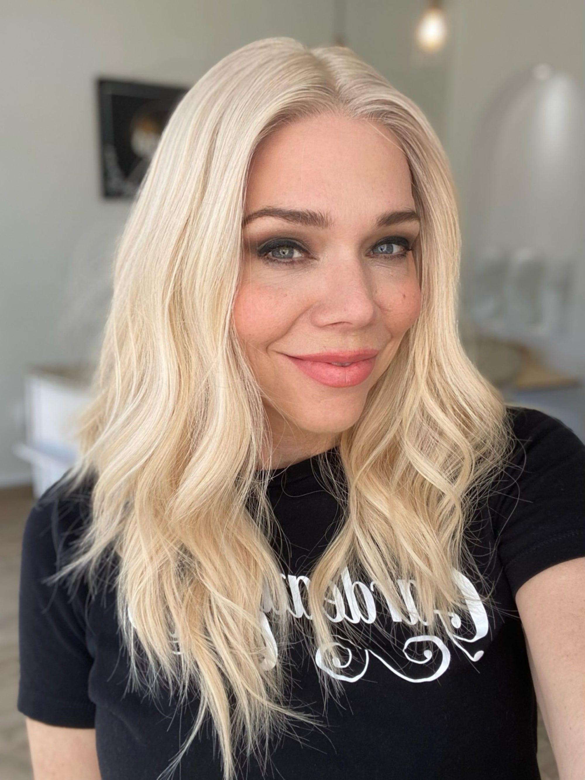 # 7695 IWIG STOCK COLOR PLATINUM ROOTED  (SMALL CAP)