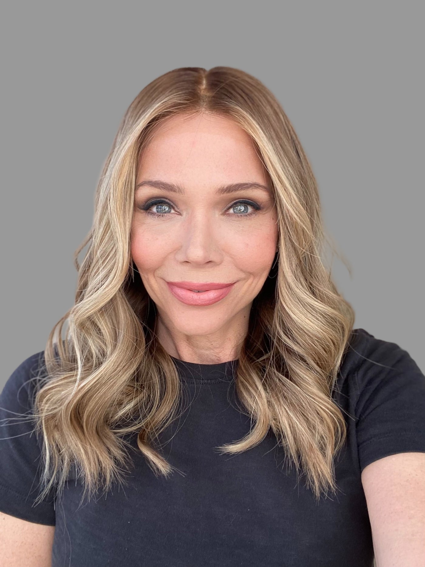 # 8600 GARDEAUX DELUXE SILK TOP LACE FRONT WIG (SMALL CAP)