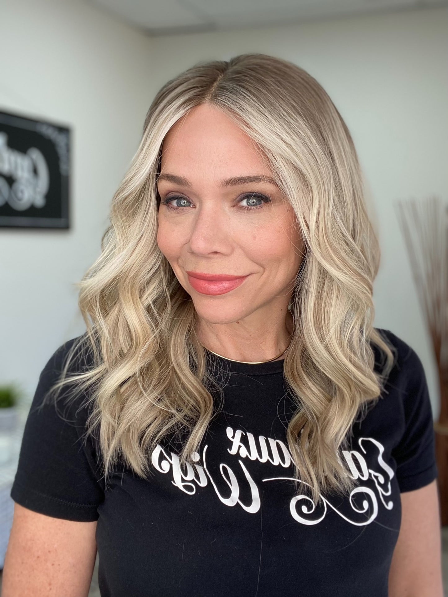 # 8744 GARDEAUX DELUXE HAND TIED MONO TOP WIG (MEDIUM CAP)